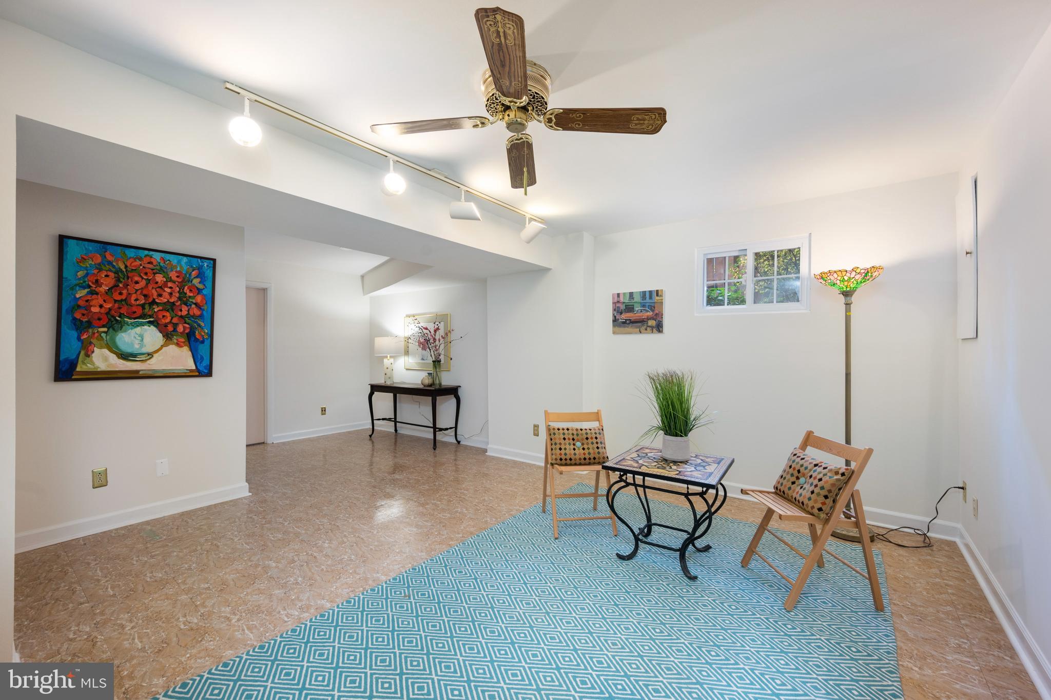 4 E DEL RAY AVENUE