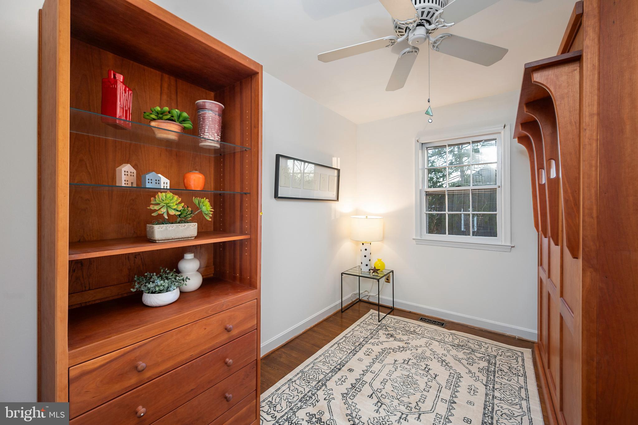 4 E DEL RAY AVENUE
