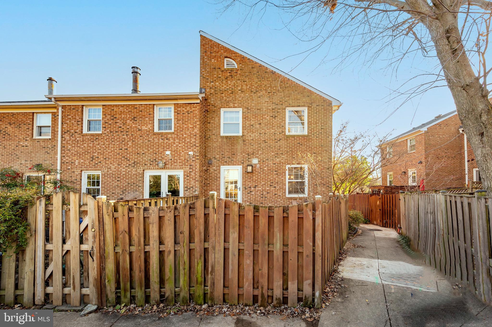 4 E DEL RAY AVENUE