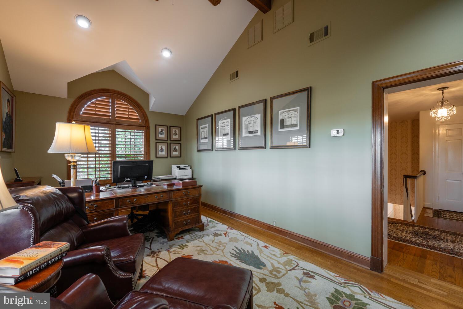 4001 LAWRENCE AVENUE