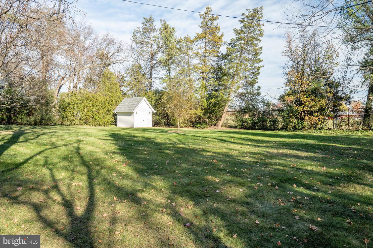 4001 LAWRENCE AVENUE