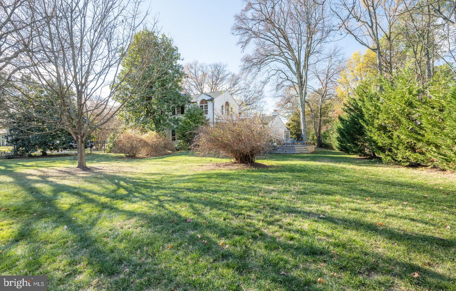 4001 LAWRENCE AVENUE