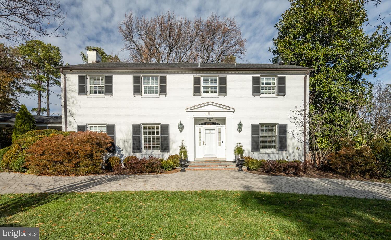4001 LAWRENCE AVENUE