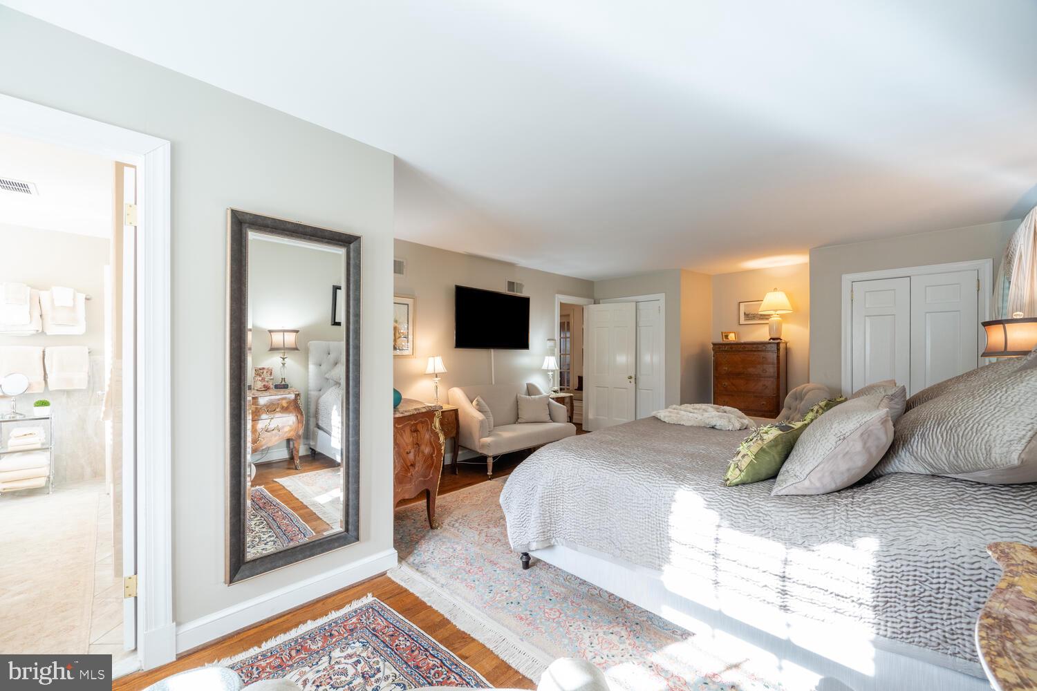 4001 LAWRENCE AVENUE