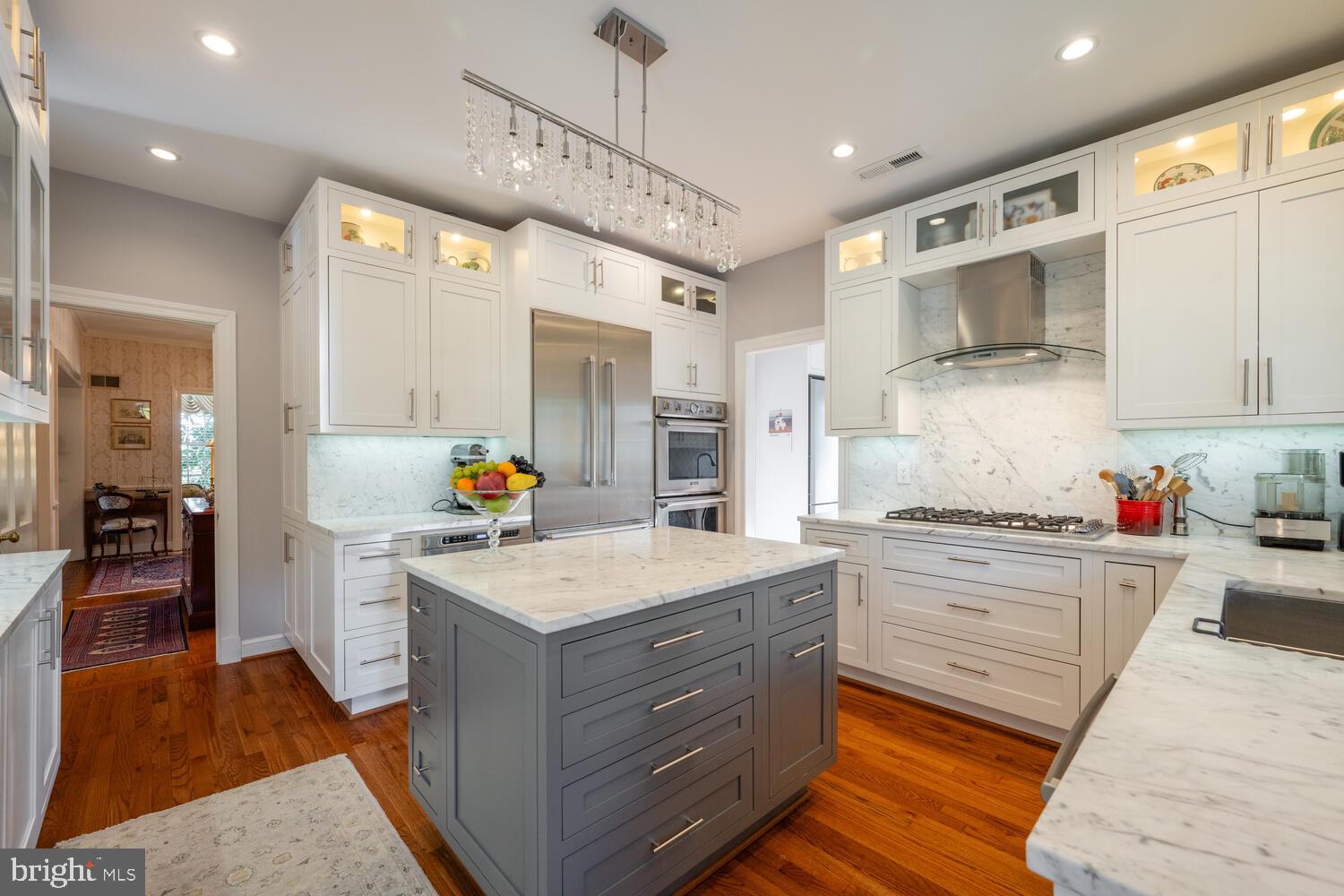 4001 LAWRENCE AVENUE