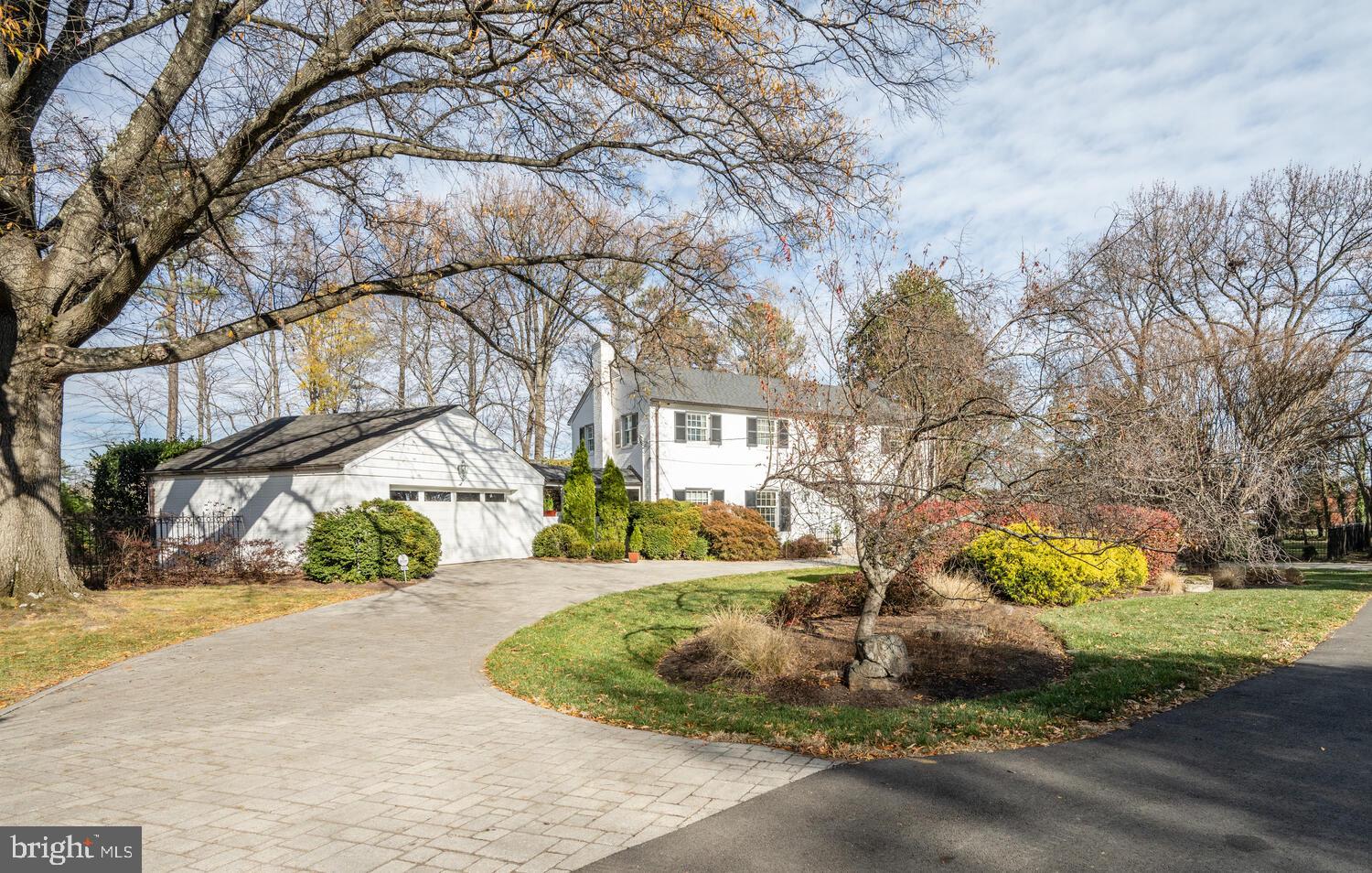 4001 LAWRENCE AVENUE