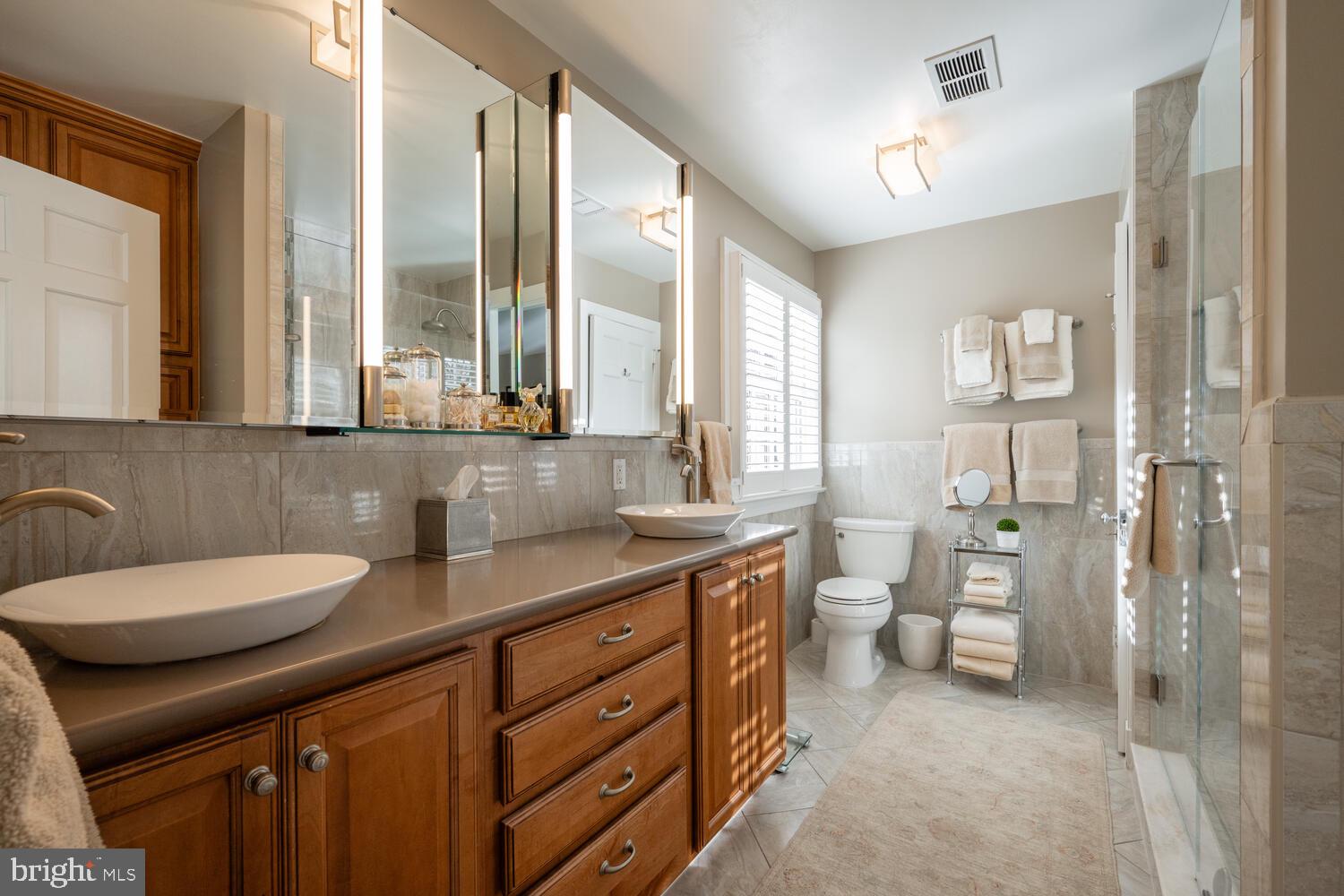 4001 LAWRENCE AVENUE