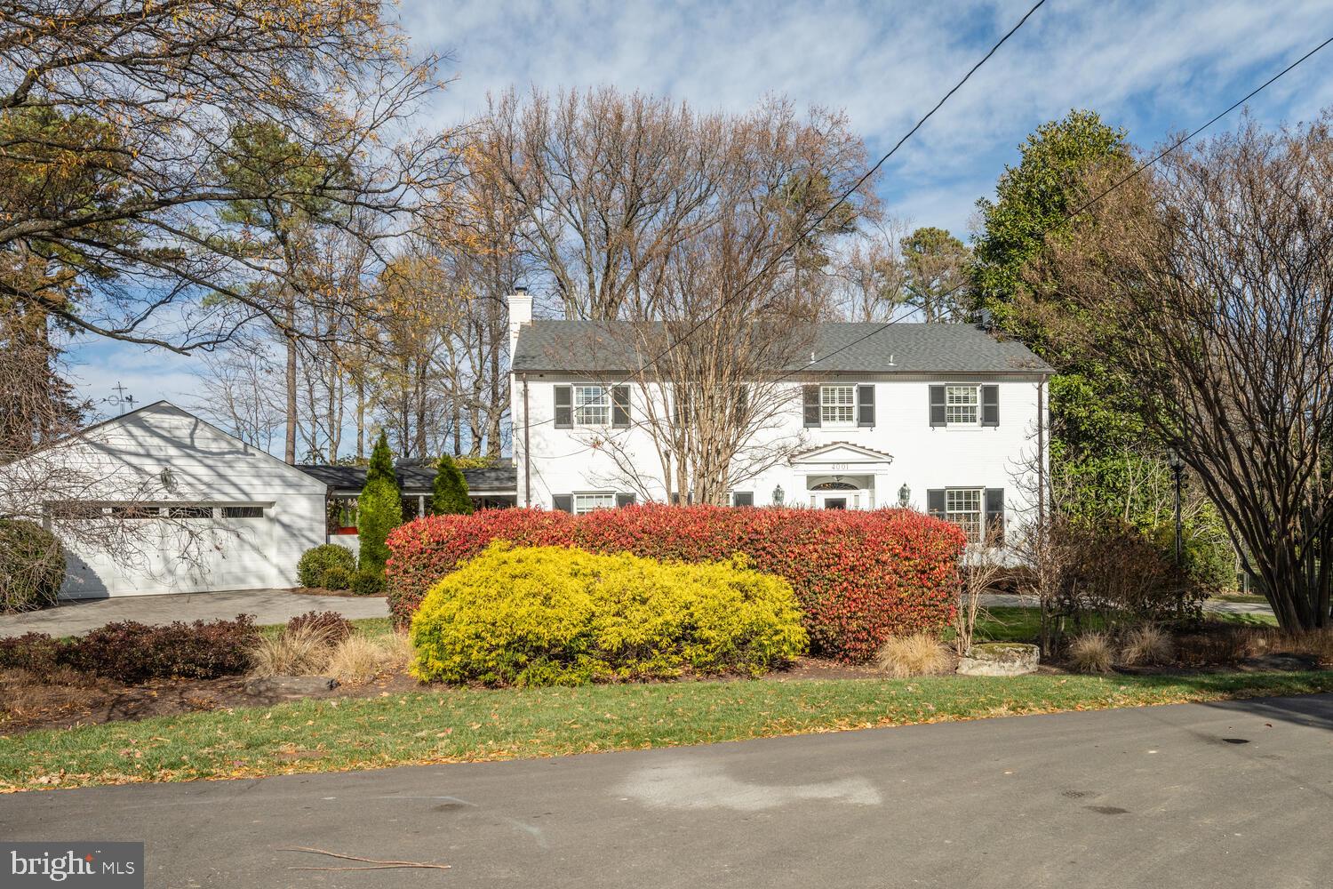 4001 LAWRENCE AVENUE