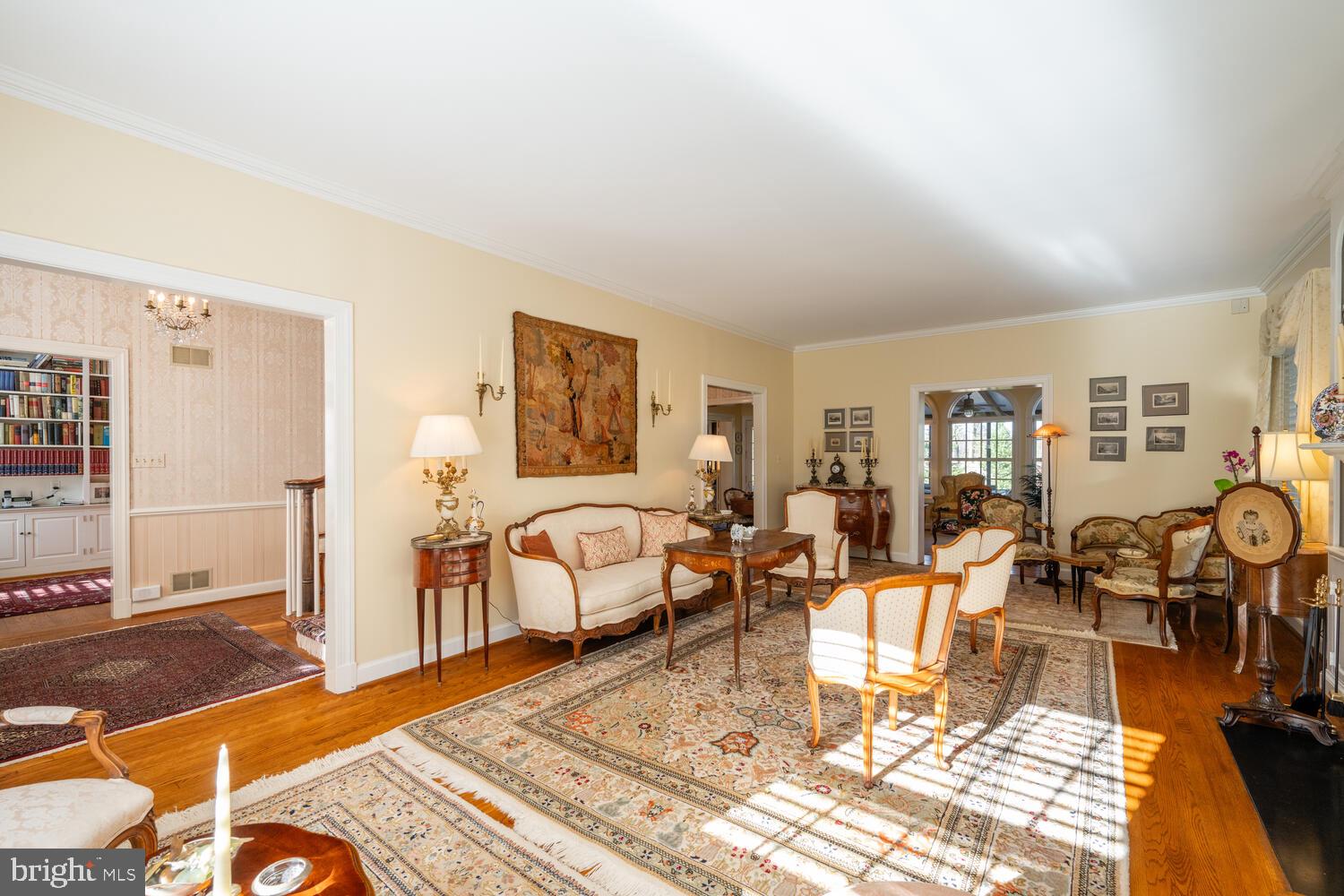 4001 LAWRENCE AVENUE