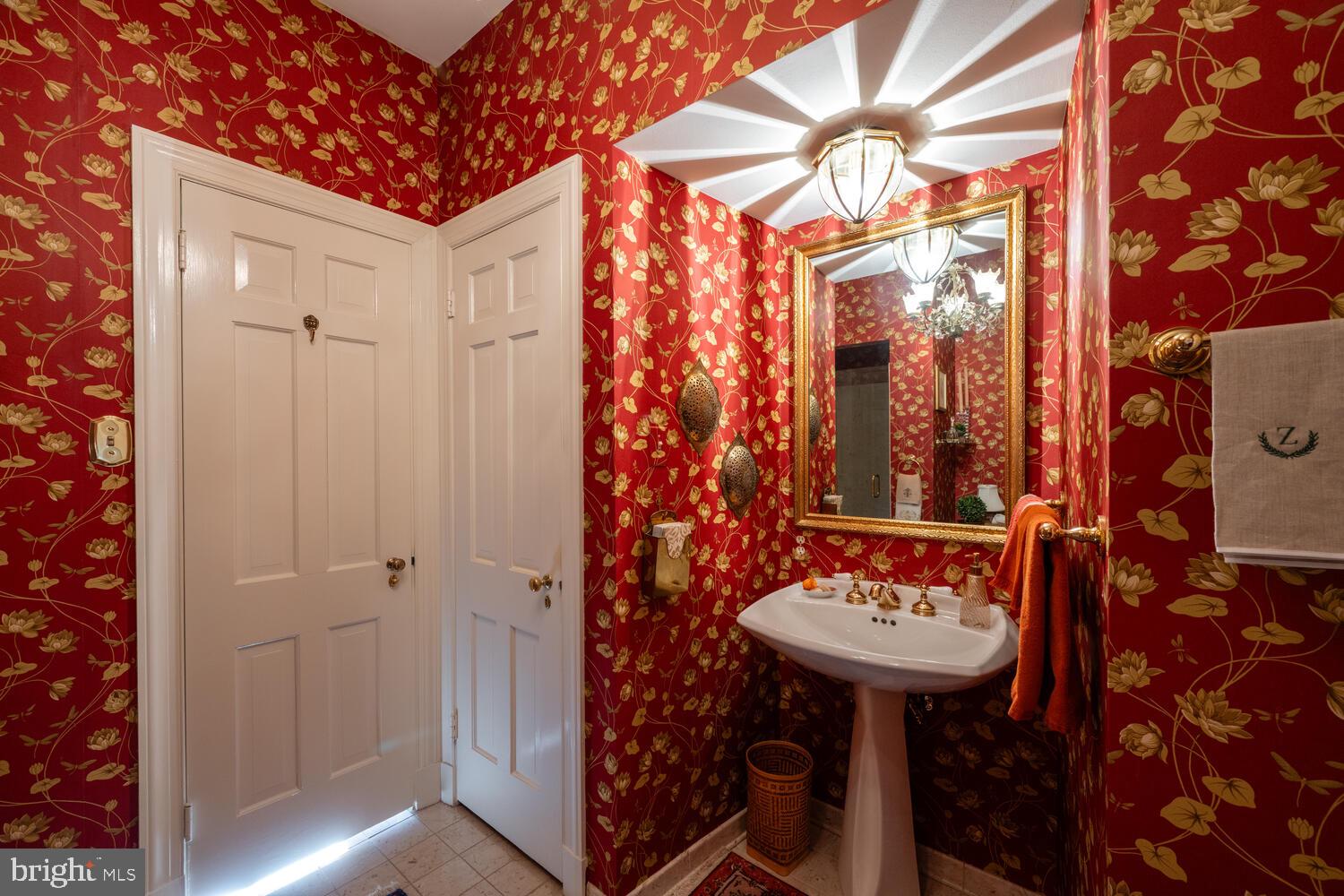 4001 LAWRENCE AVENUE