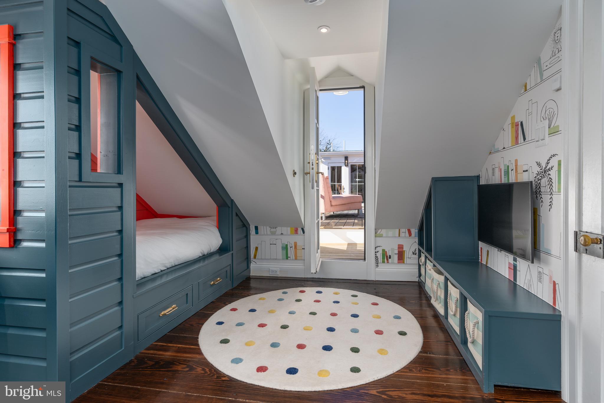 405 S FAIRFAX STREET