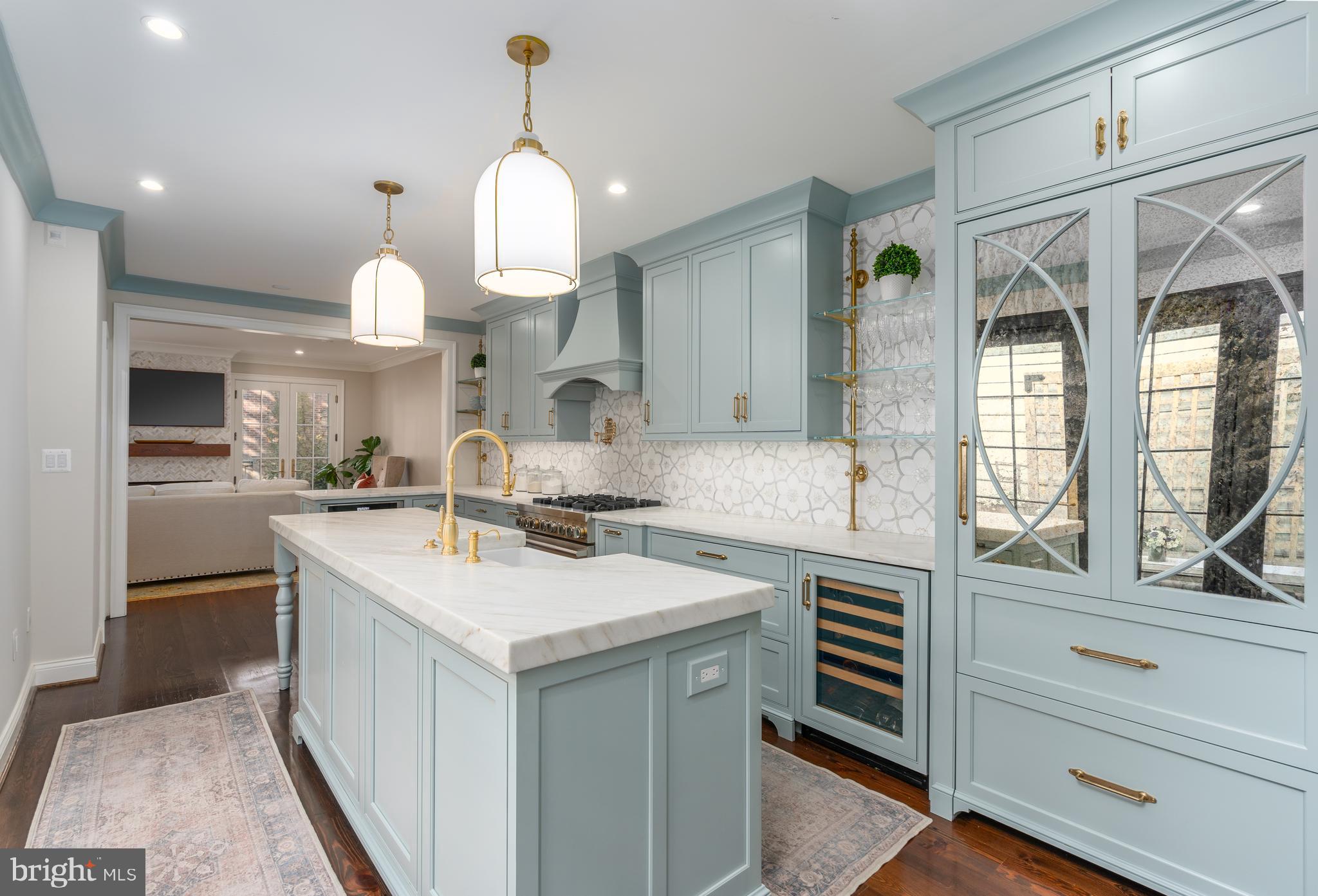 405 S FAIRFAX STREET