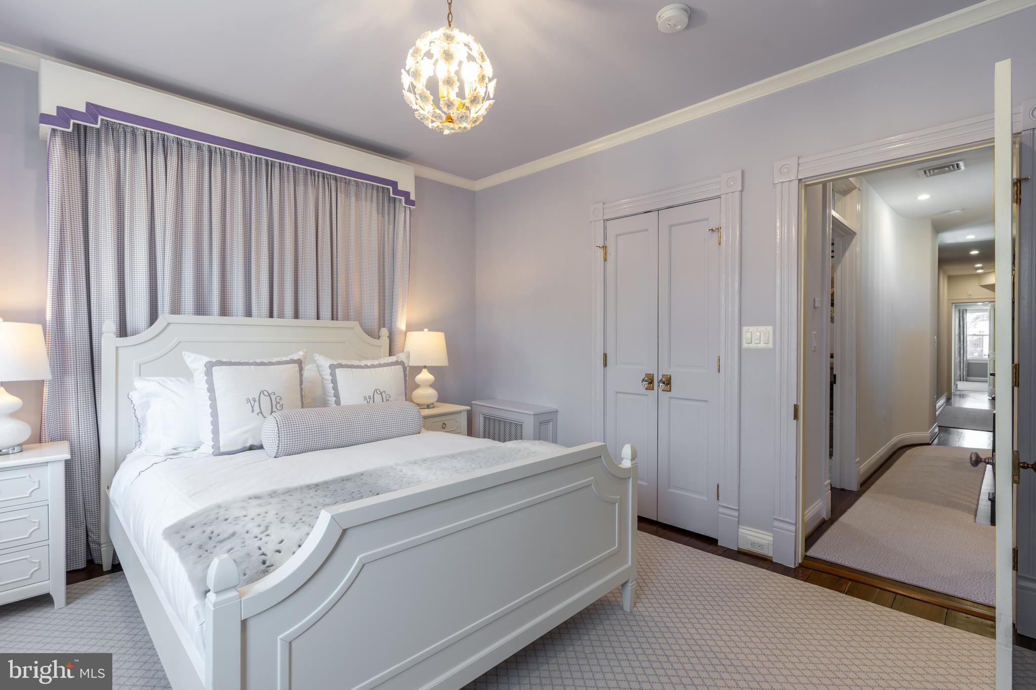 405 S FAIRFAX STREET