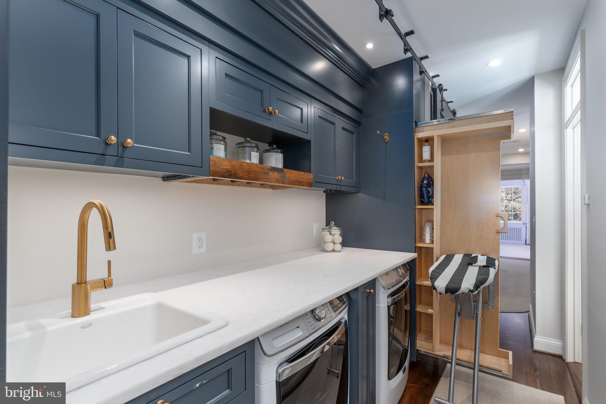 405 S FAIRFAX STREET