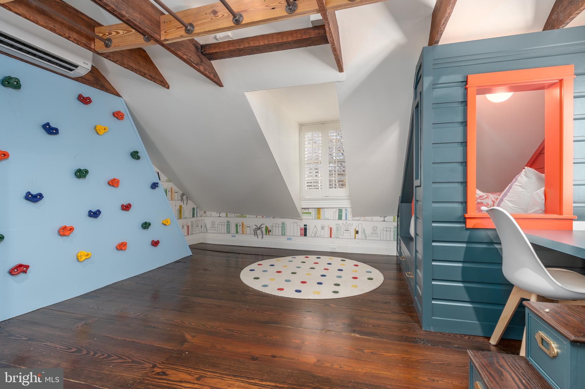 405 S FAIRFAX STREET