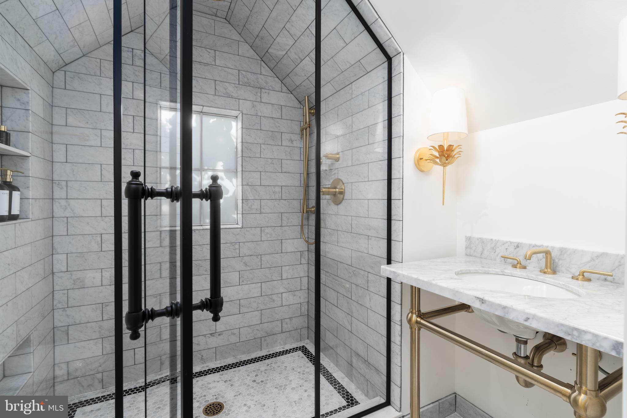 405 S FAIRFAX STREET