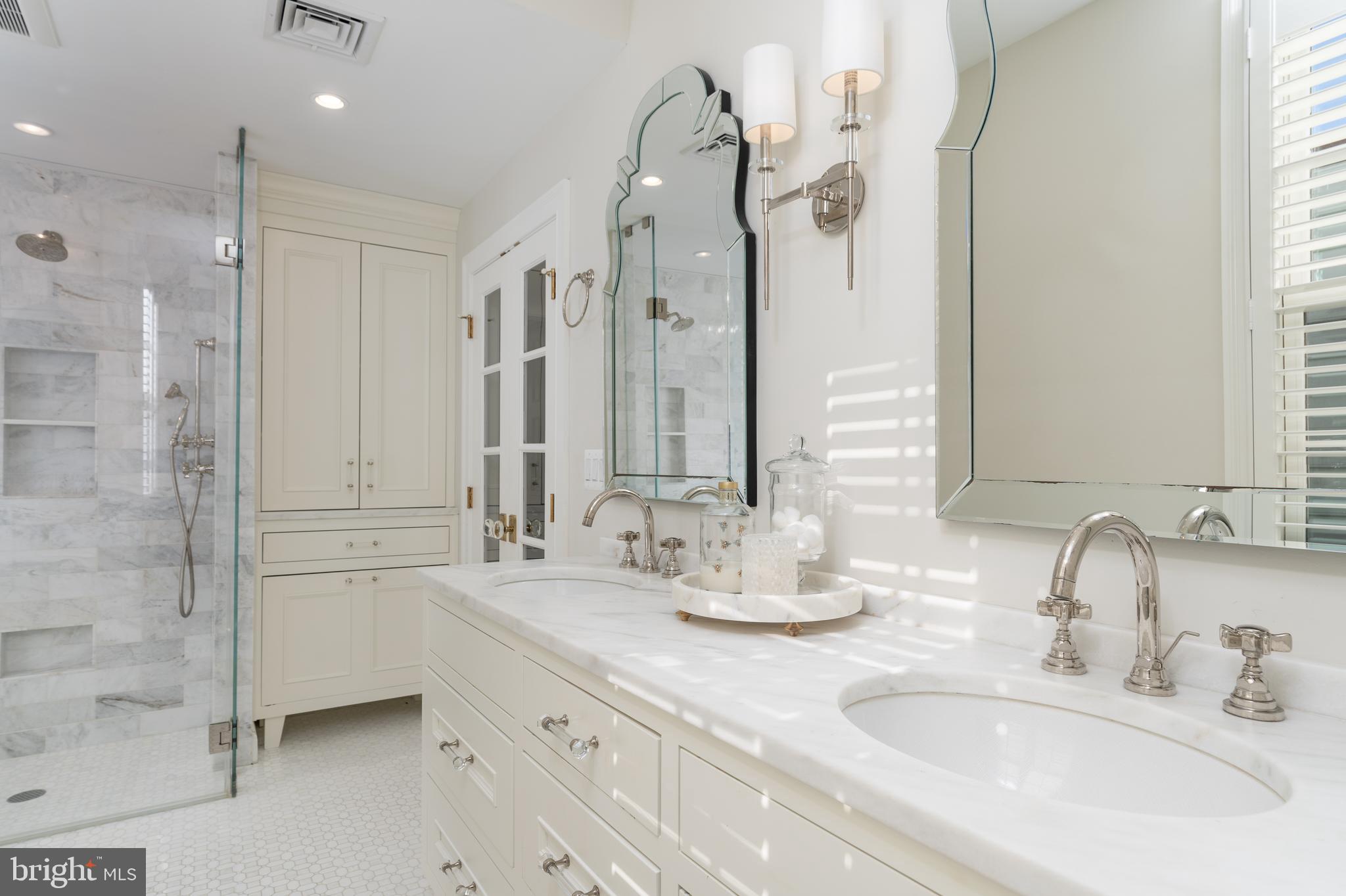 405 S FAIRFAX STREET