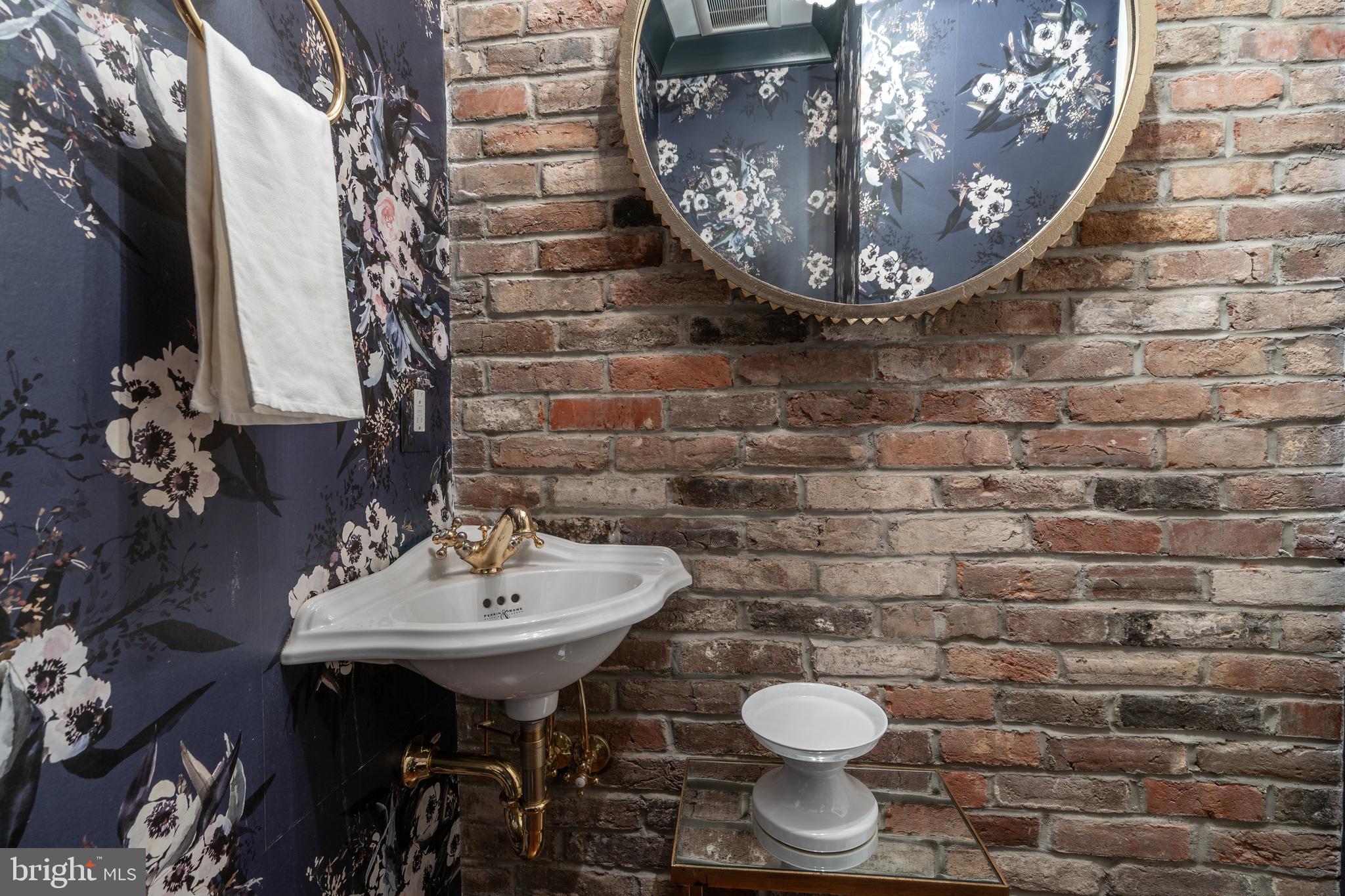 405 S FAIRFAX STREET