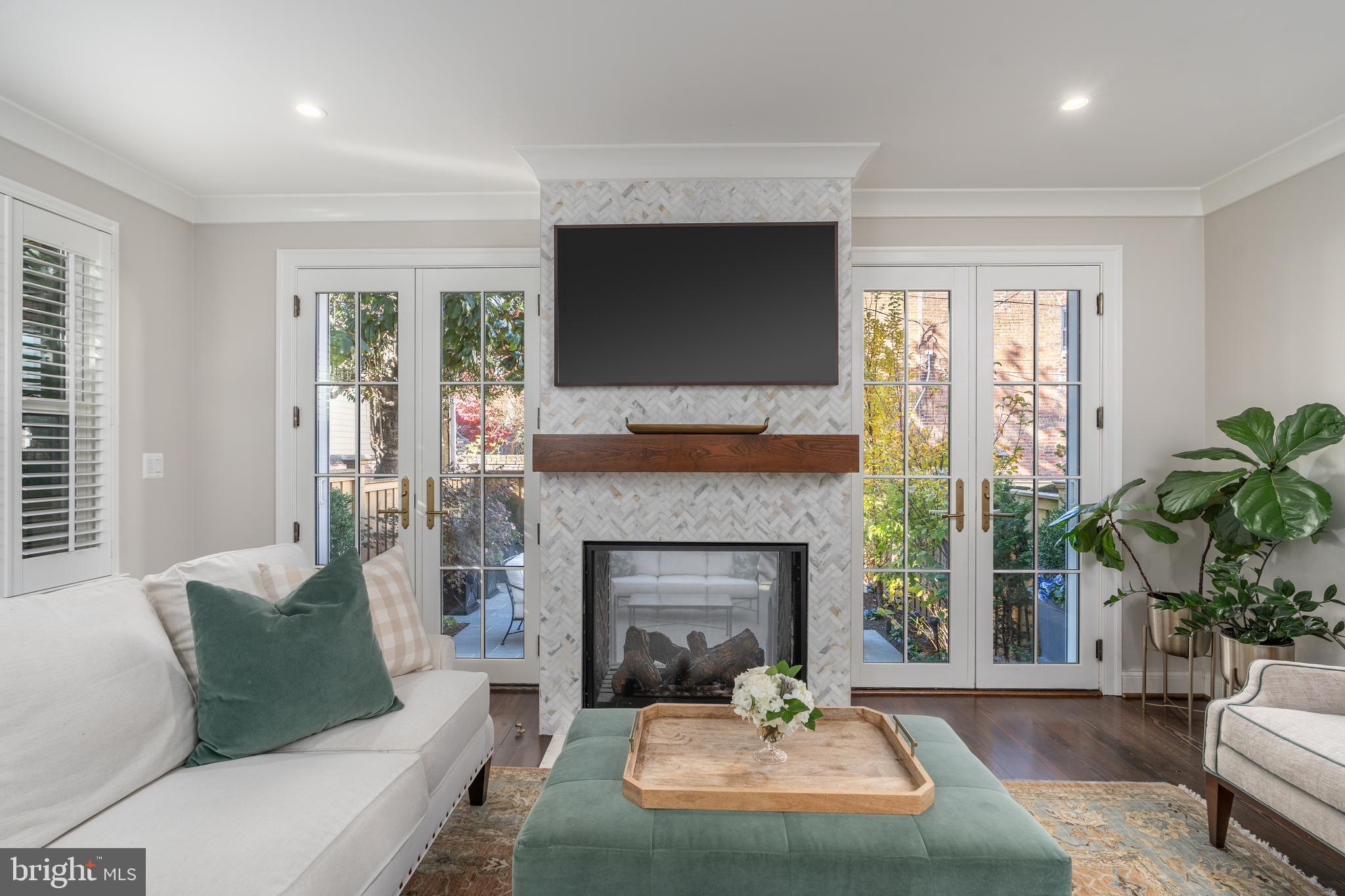 405 S FAIRFAX STREET