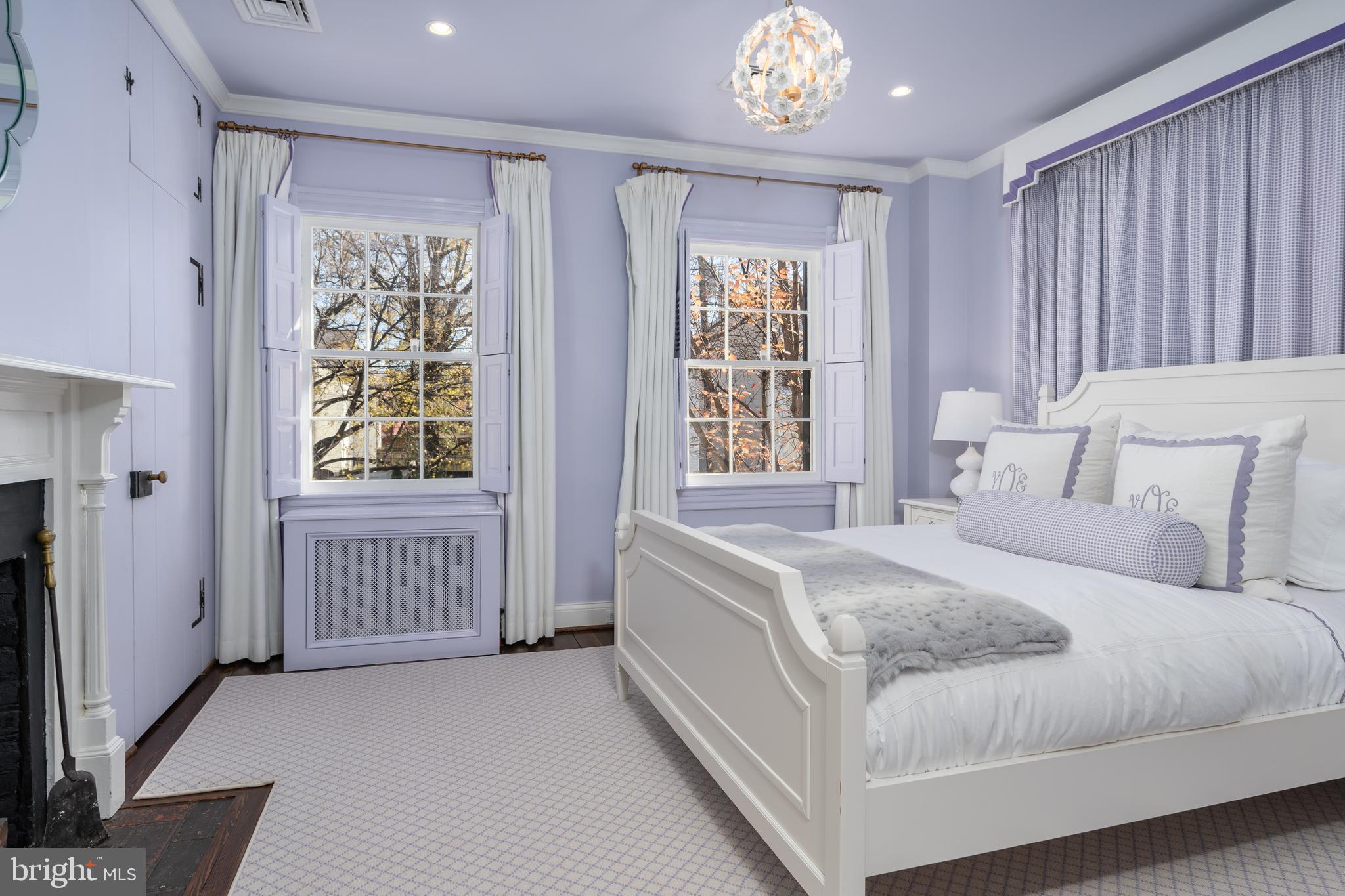 405 S FAIRFAX STREET