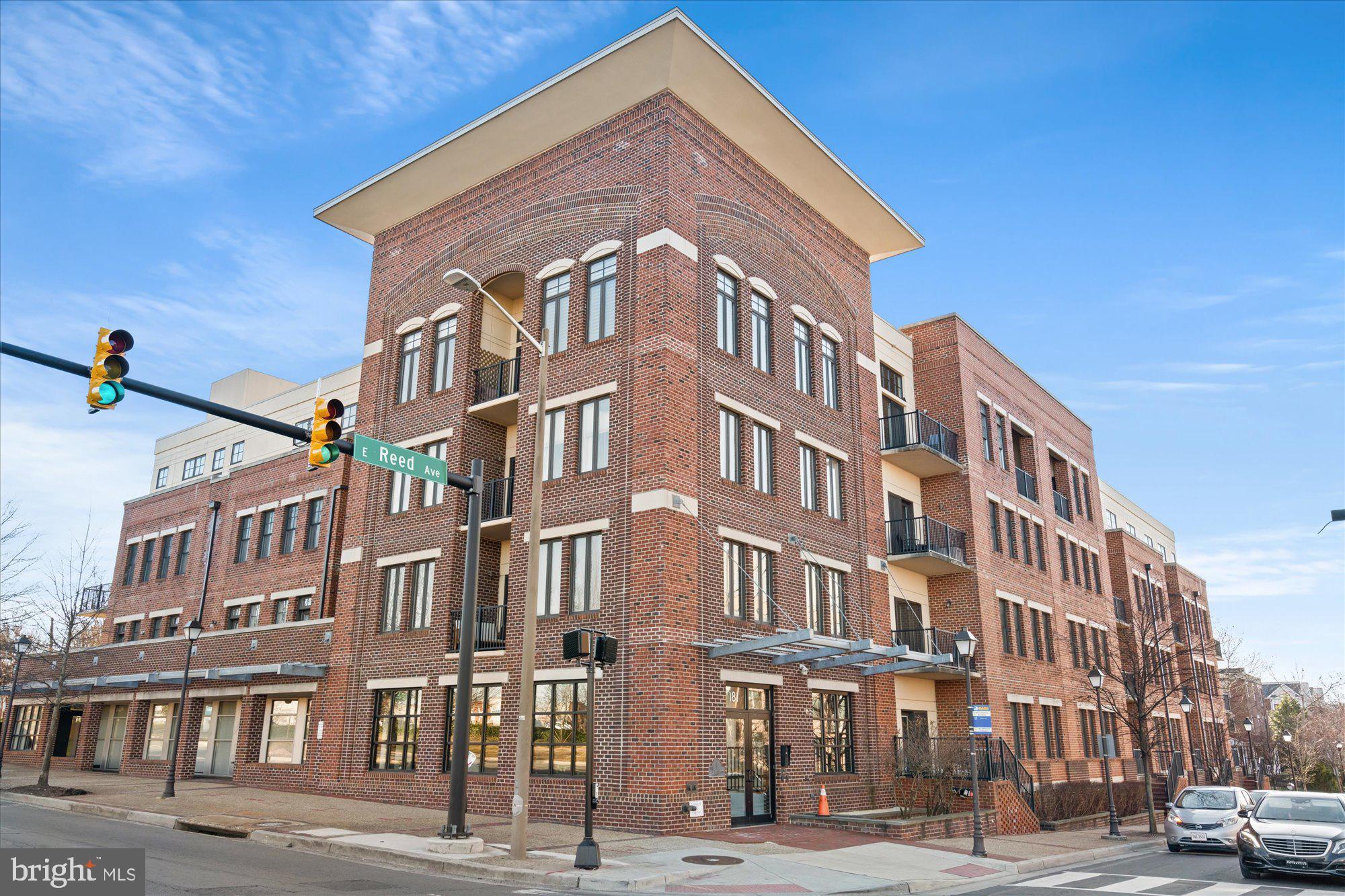 181 E REED AVENUE 108