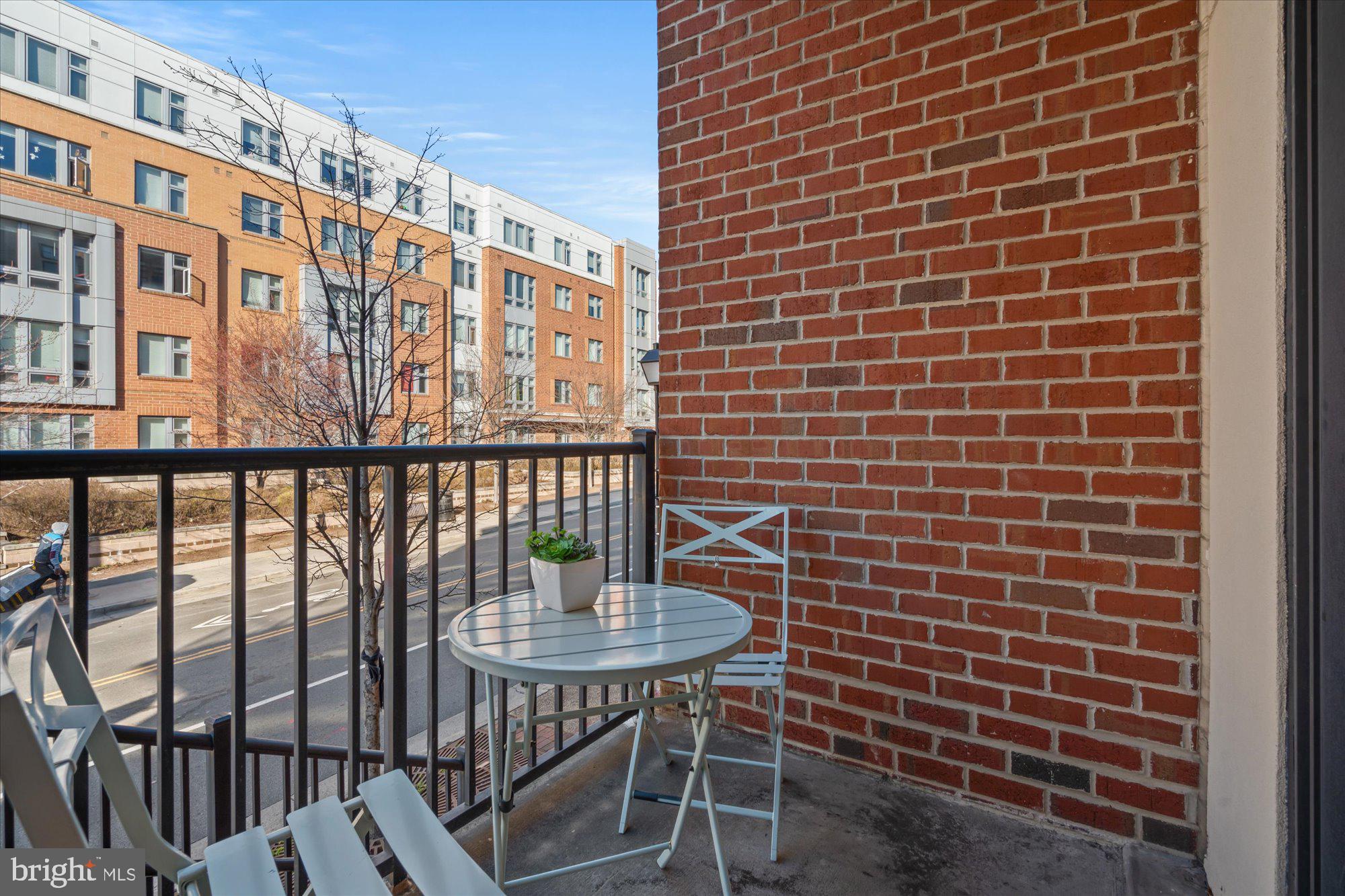 181 E REED AVENUE 108
