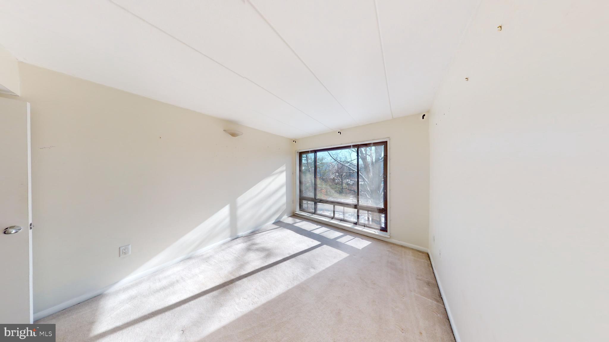112 ROBERTS LANE 300