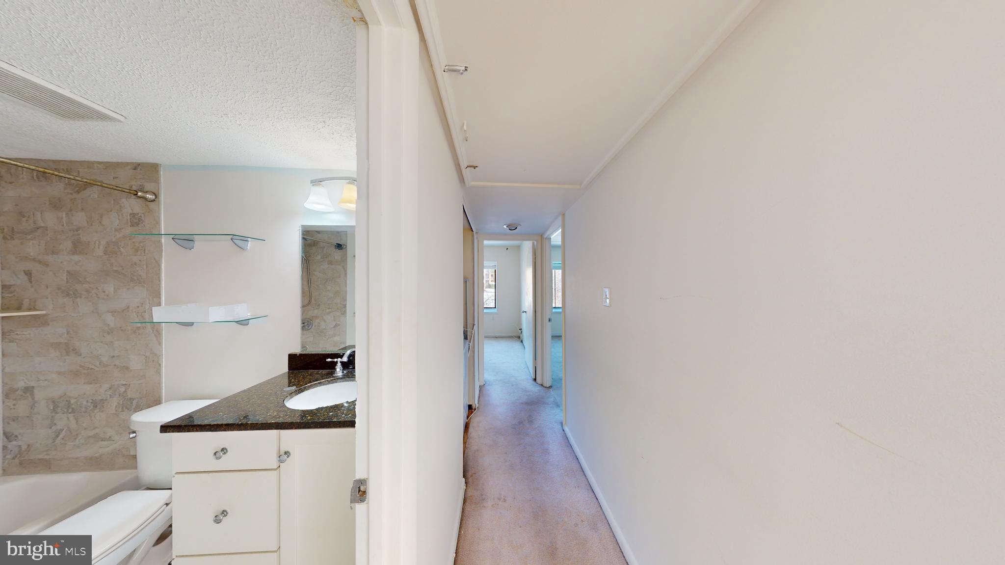 112 ROBERTS LANE 300