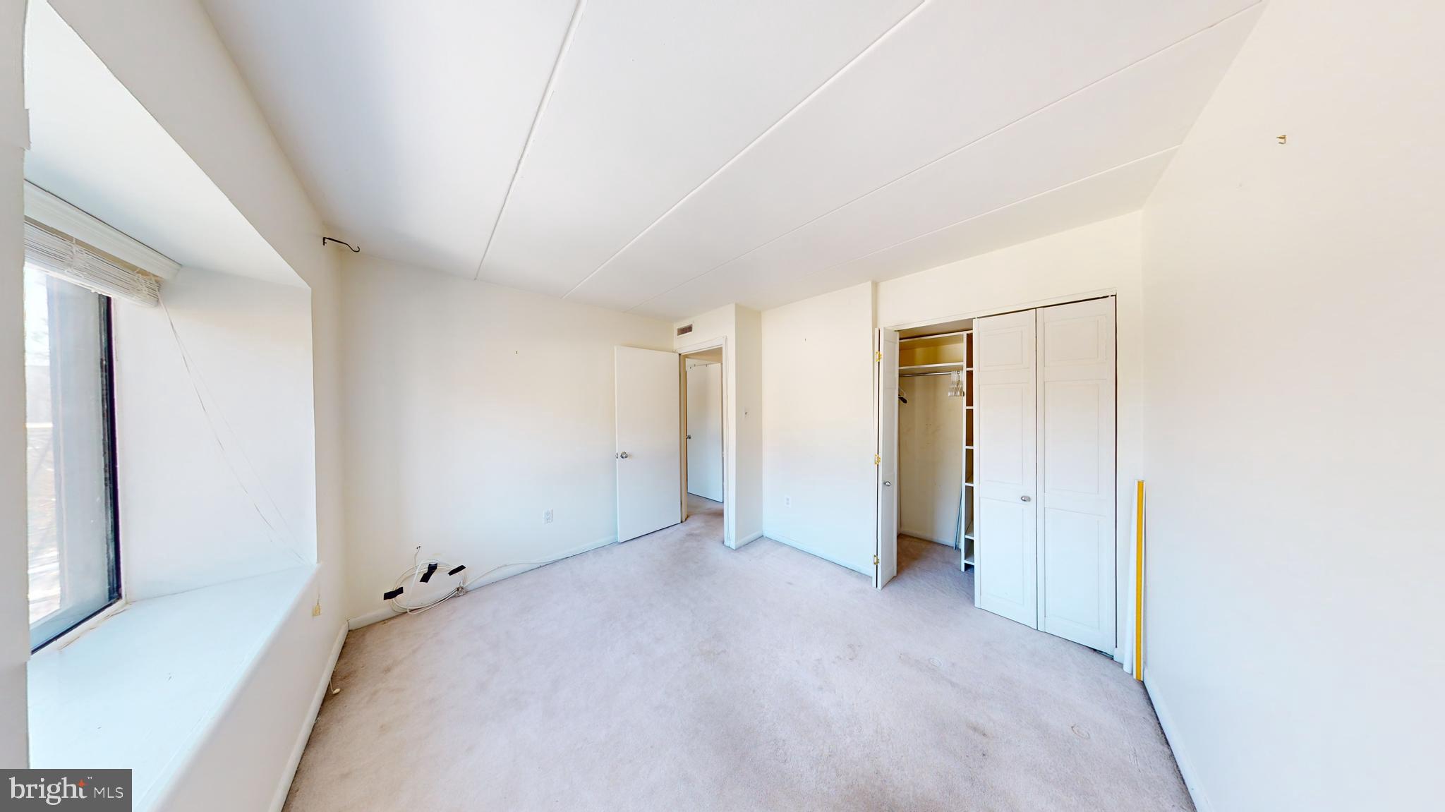 112 ROBERTS LANE 300
