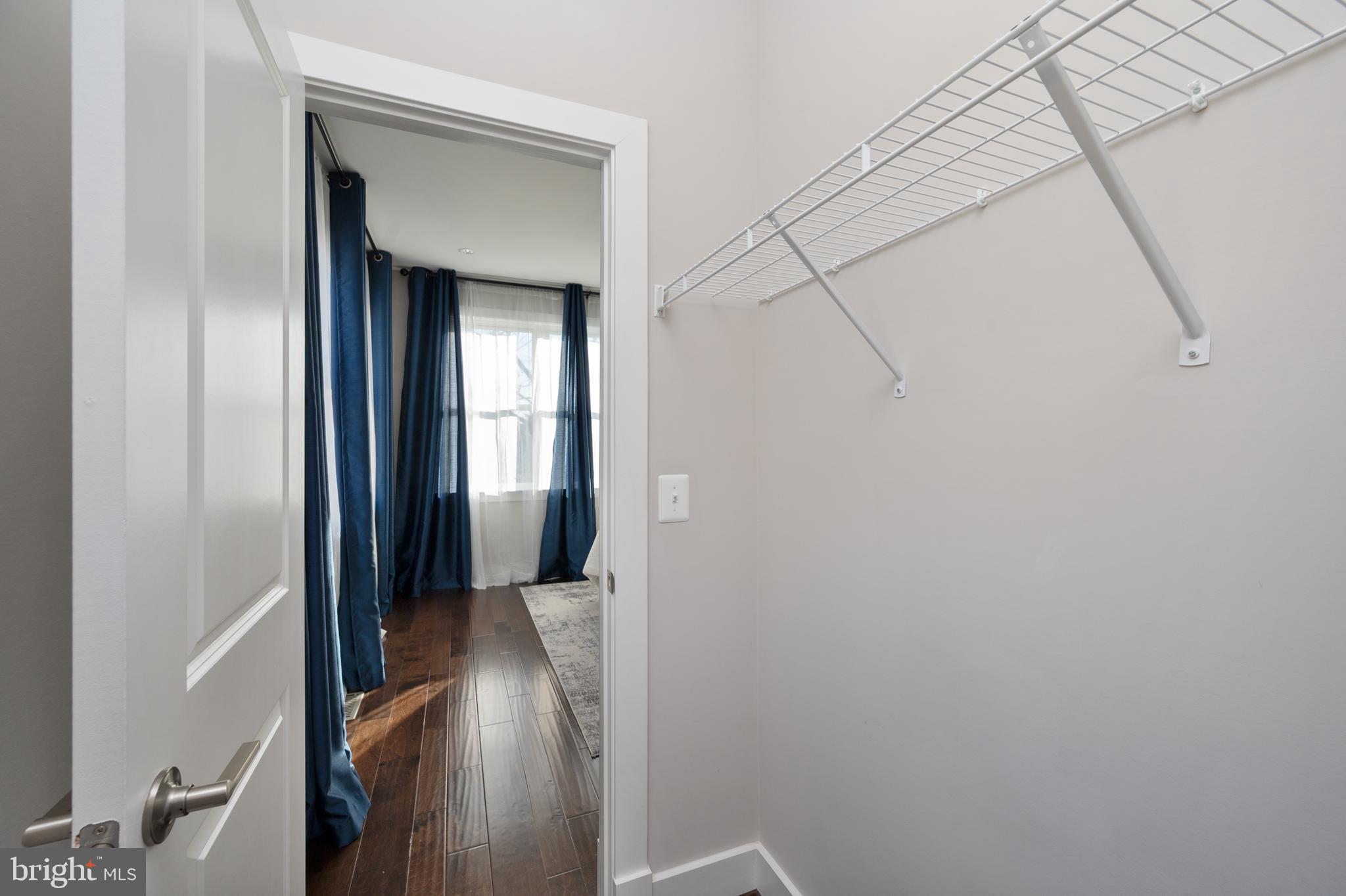 1305 WILKES STREET