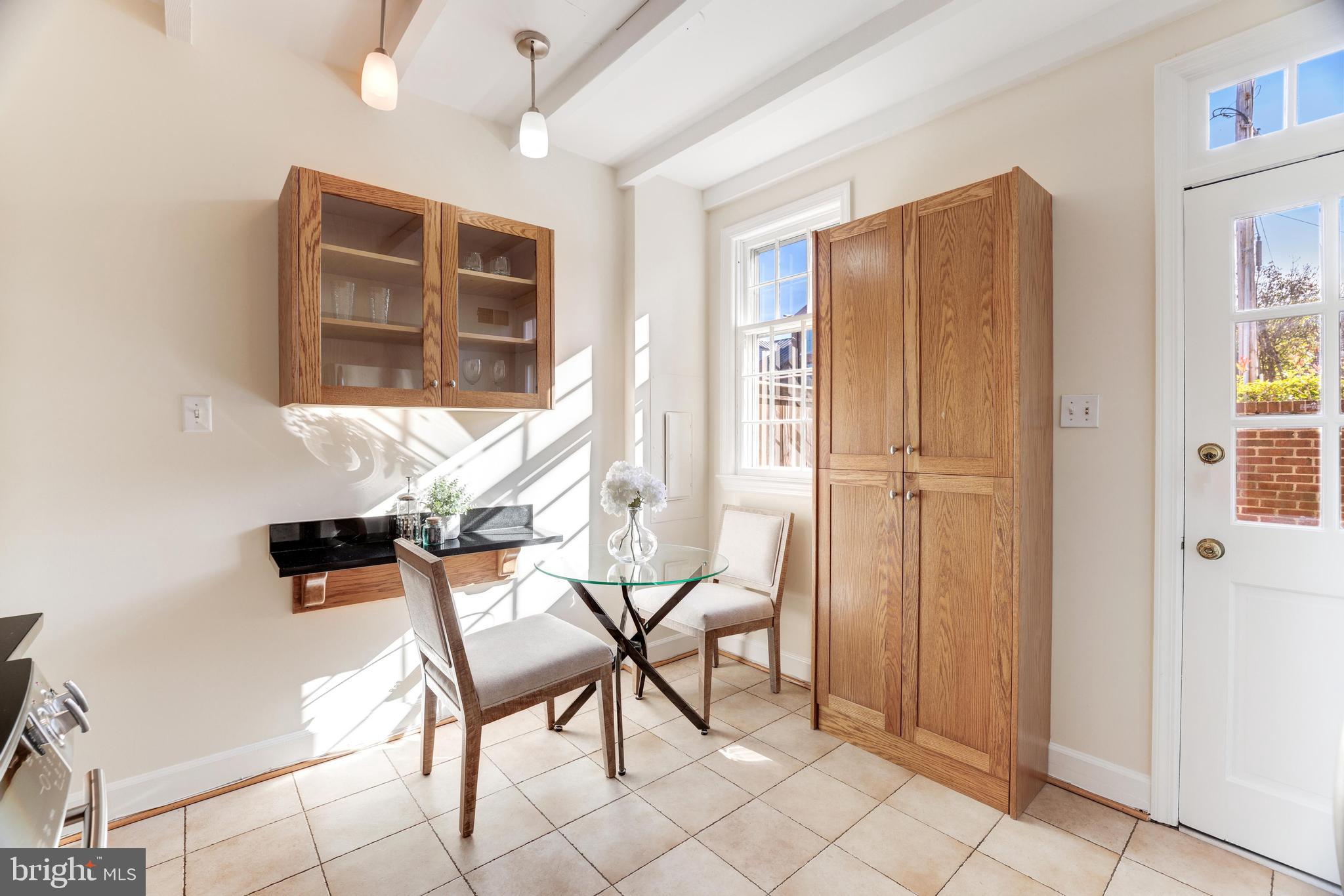 320 N SAINT ASAPH STREET 10