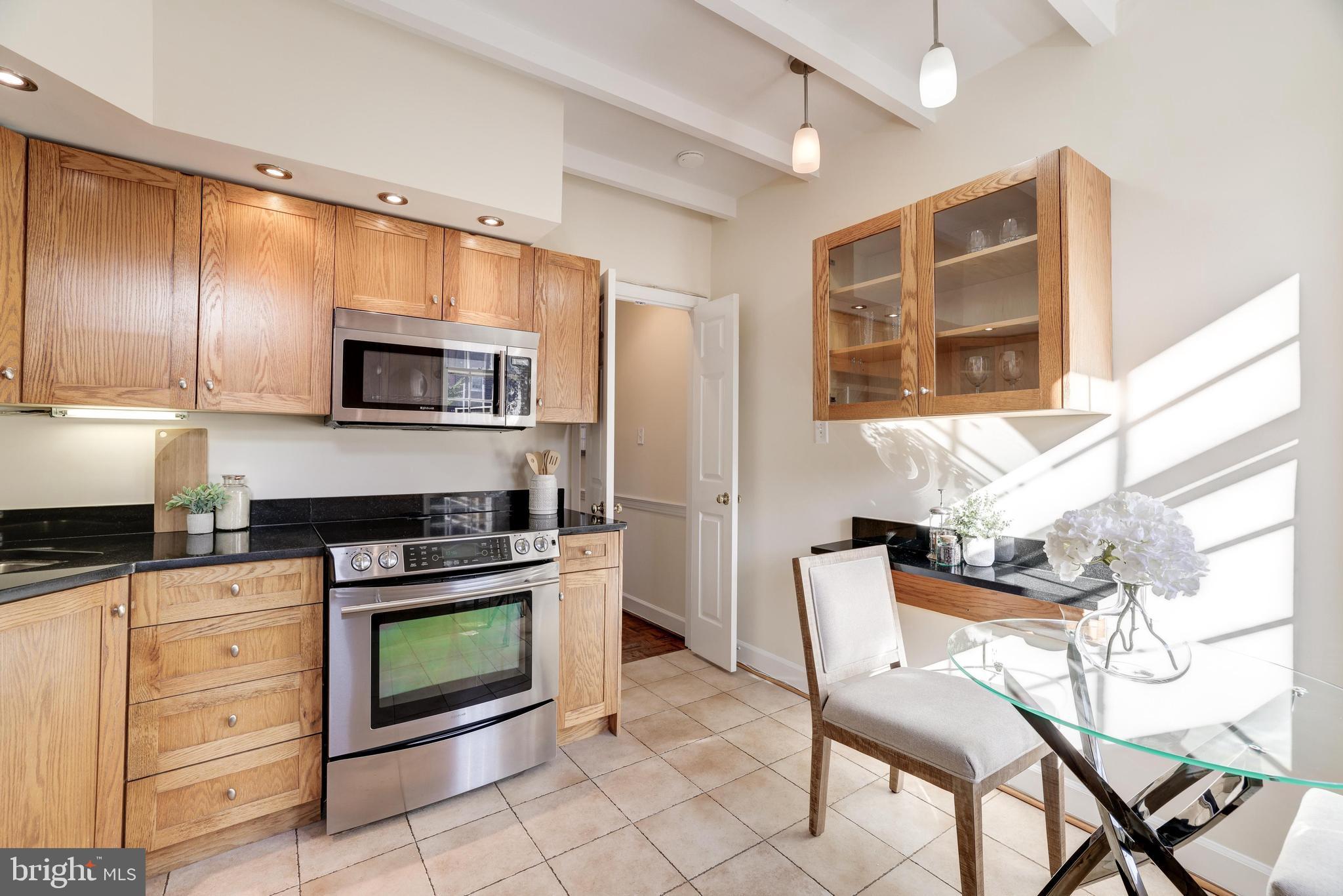 320 N SAINT ASAPH STREET 10