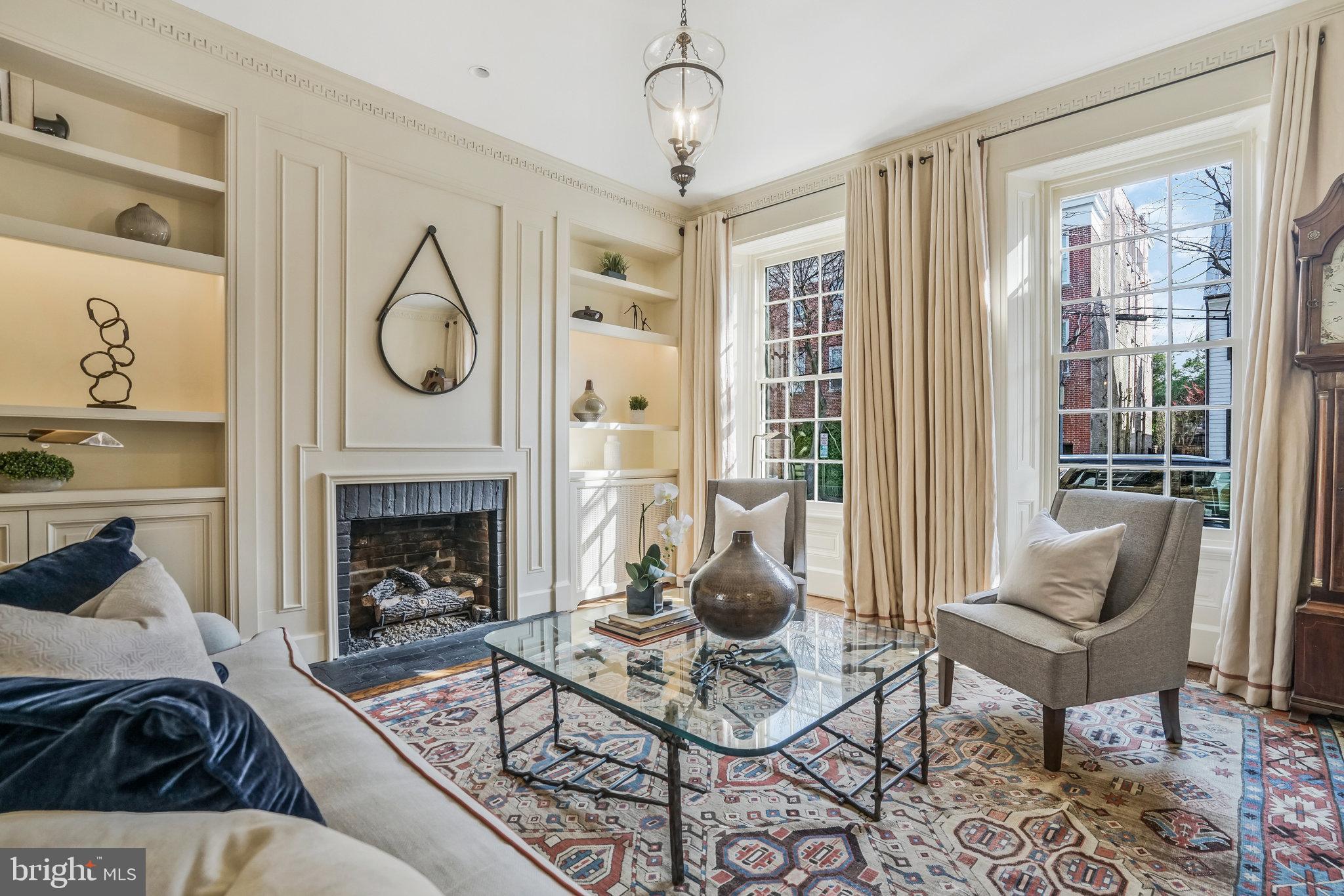 207 S FAIRFAX STREET