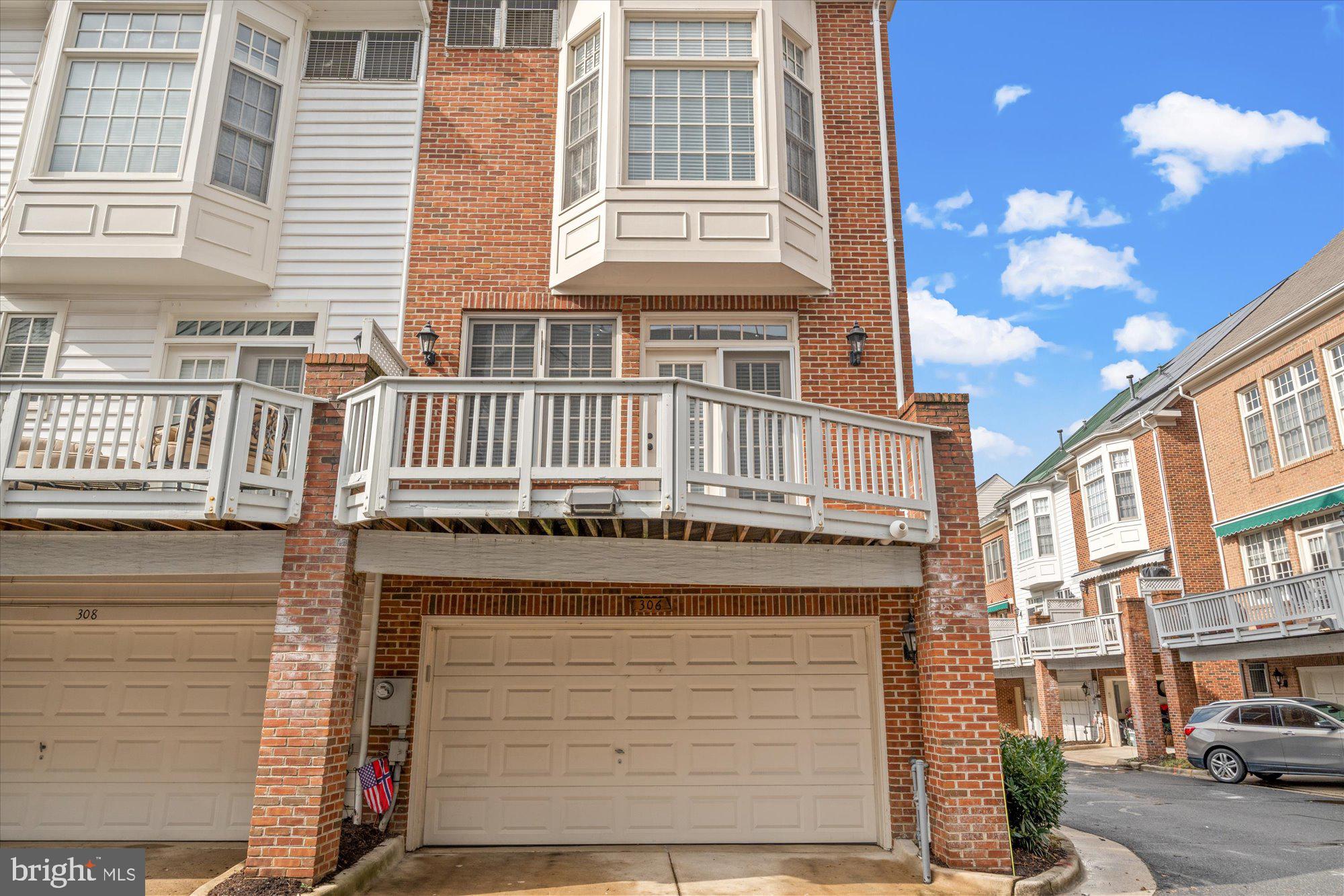 306 S FAYETTE STREET