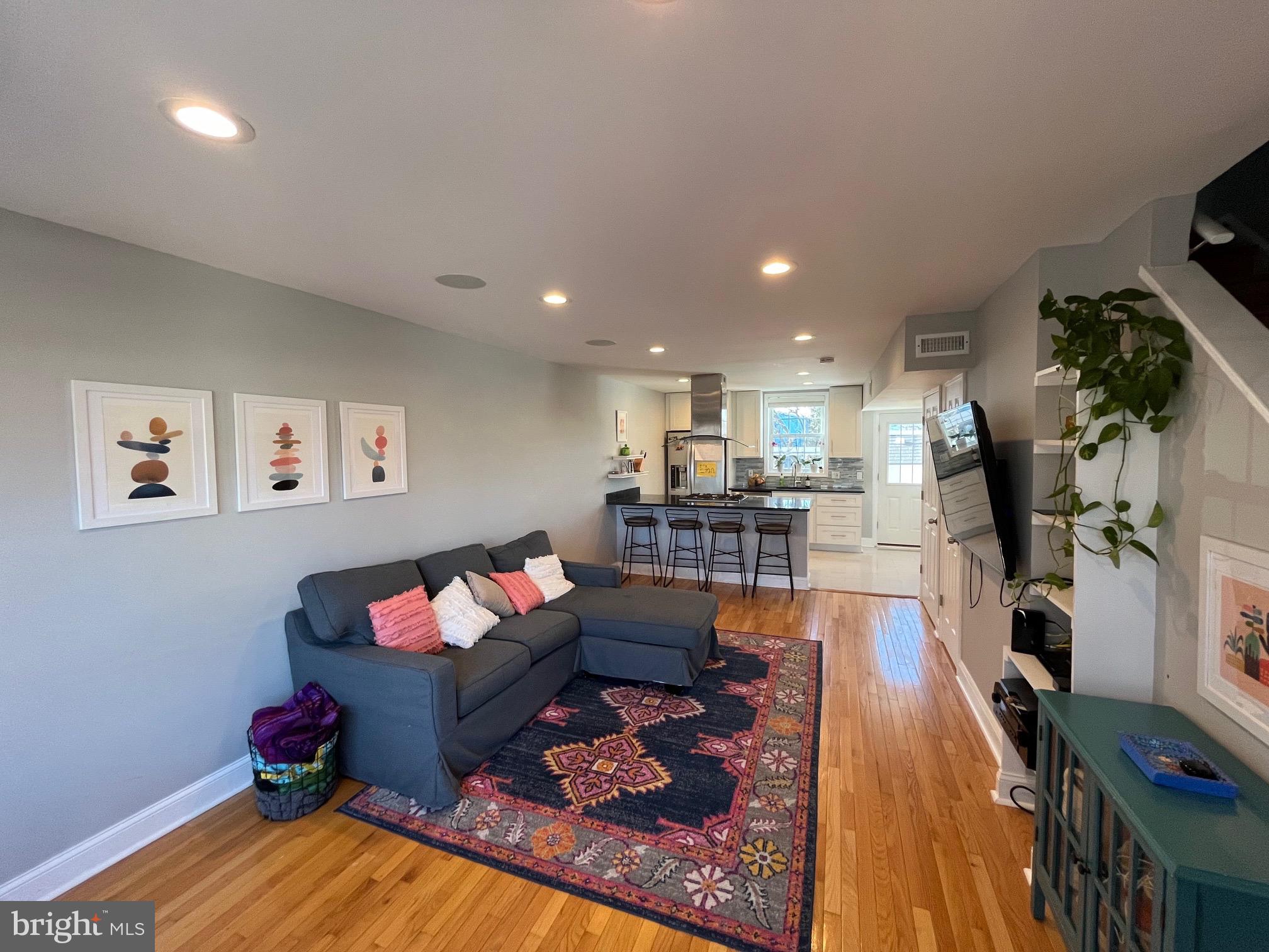 3810 EDISON STREET