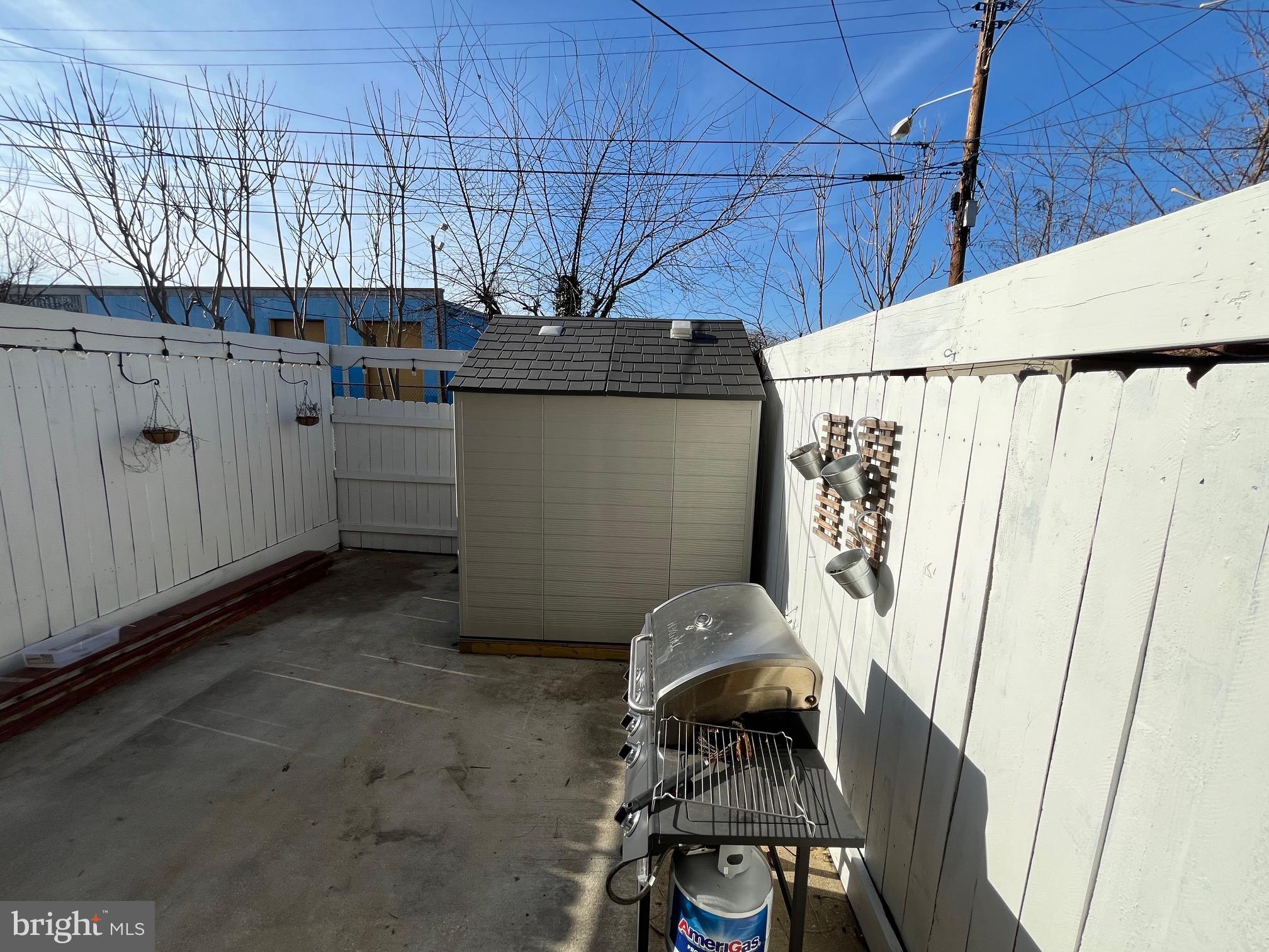 3810 EDISON STREET