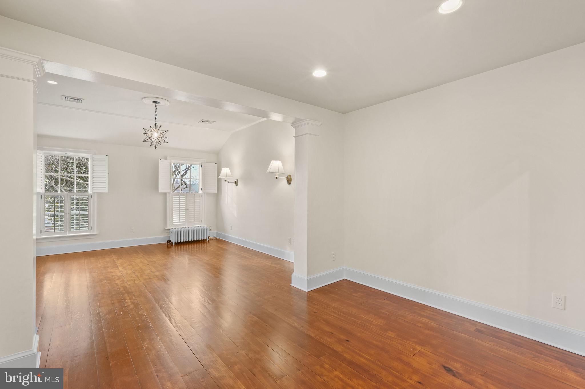 513 S FAIRFAX STREET