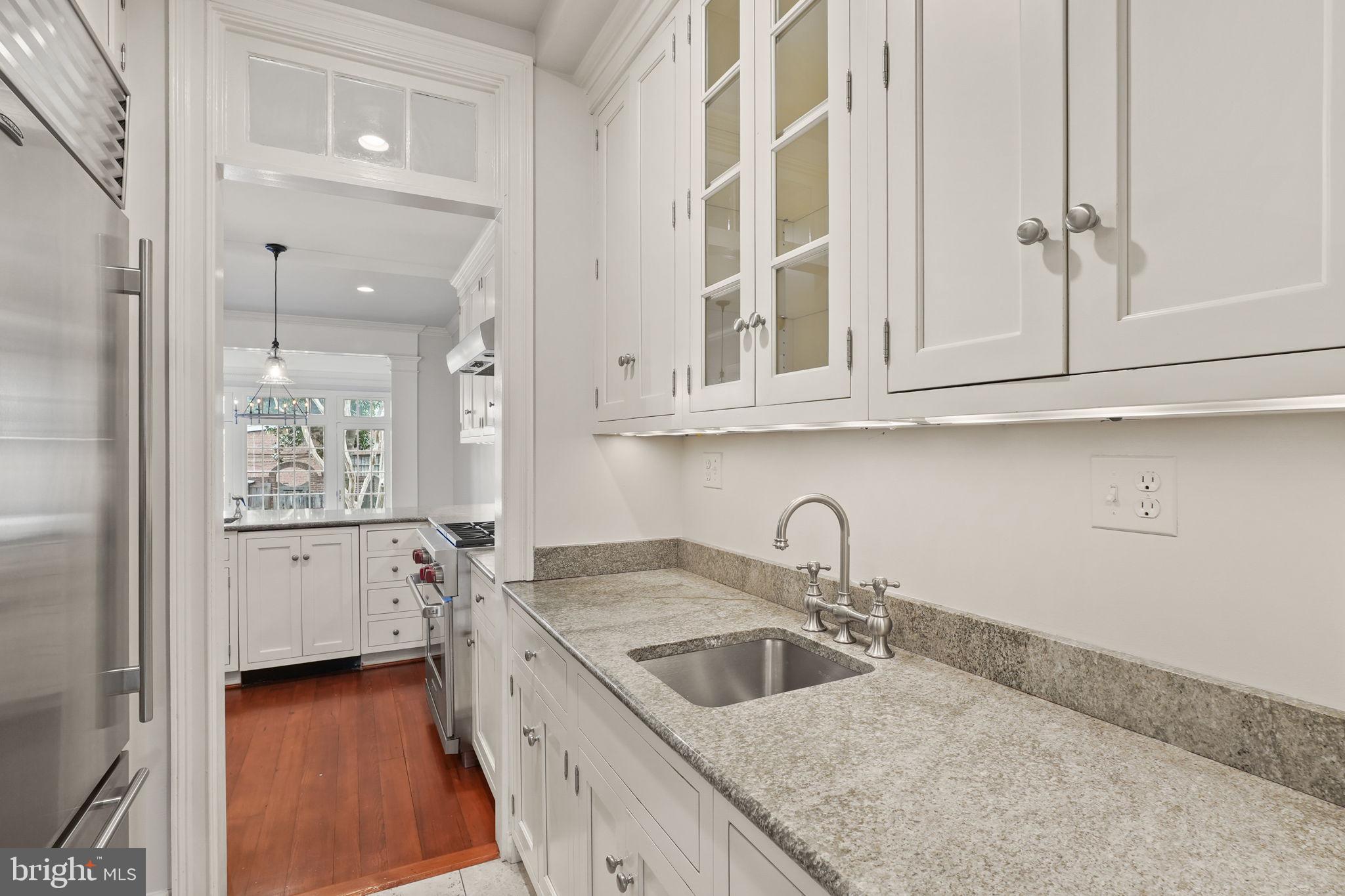 513 S FAIRFAX STREET