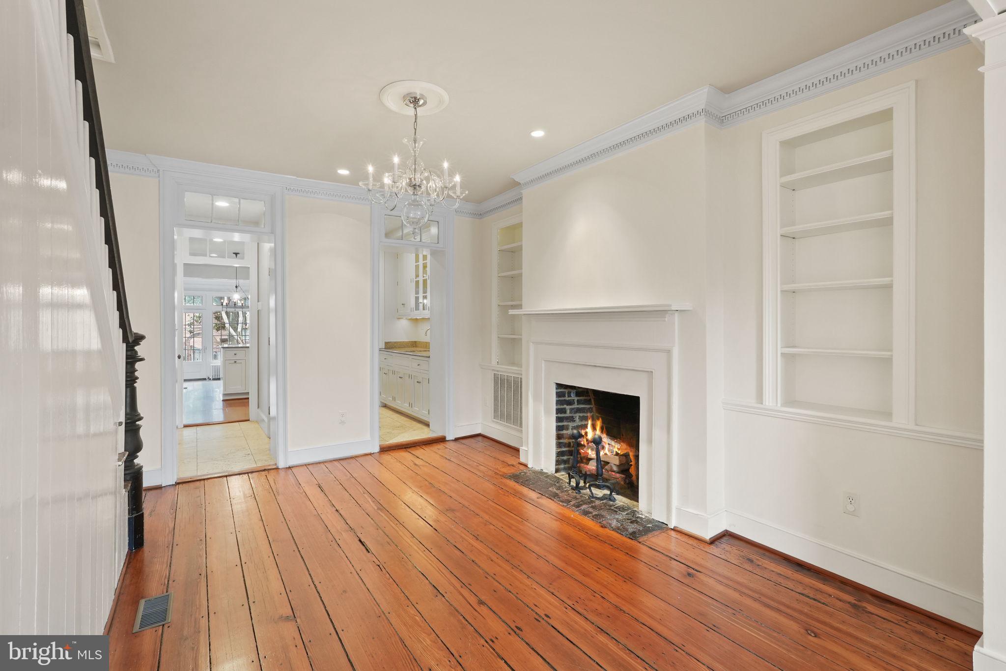 513 S FAIRFAX STREET