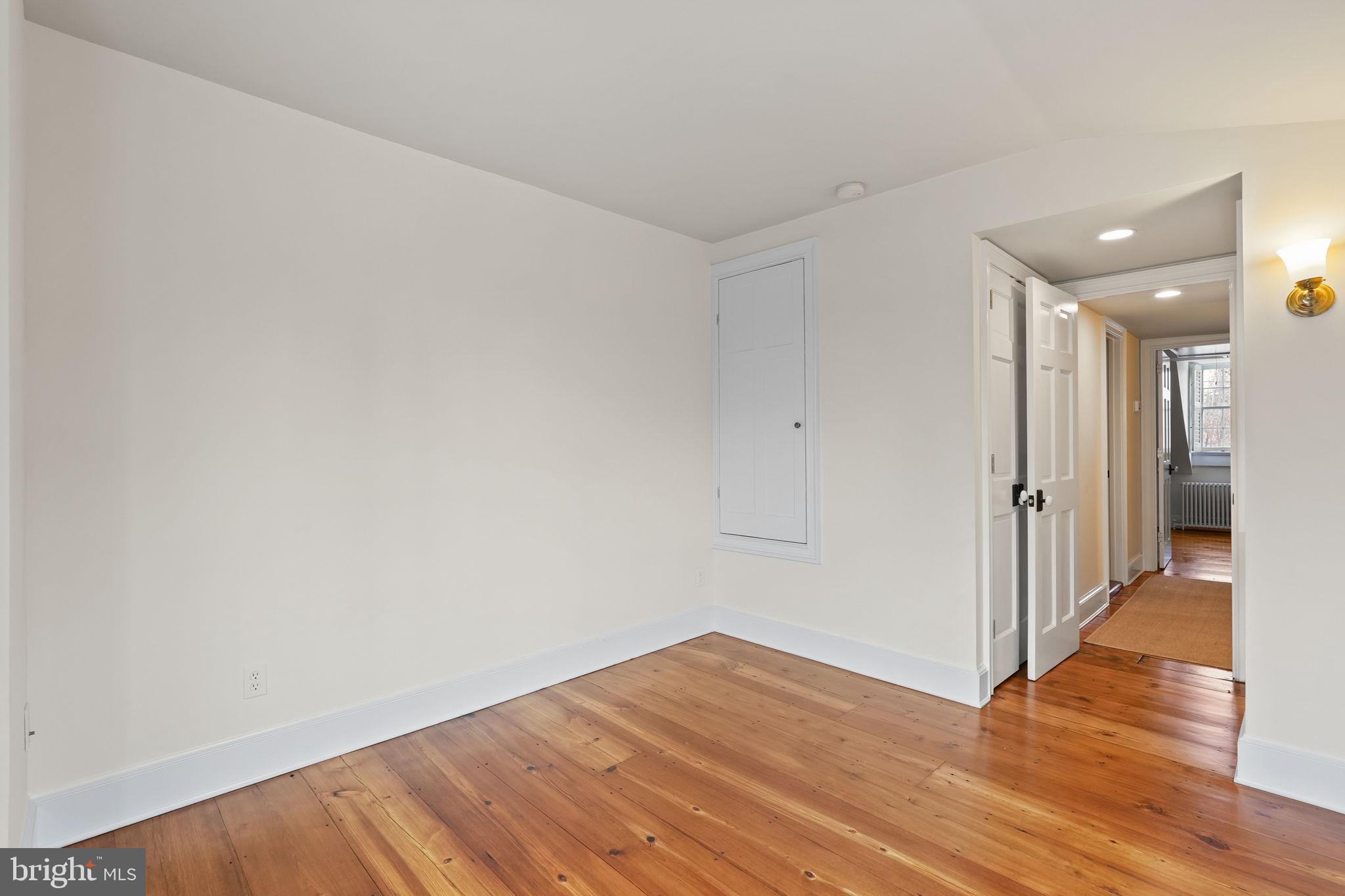 513 S FAIRFAX STREET