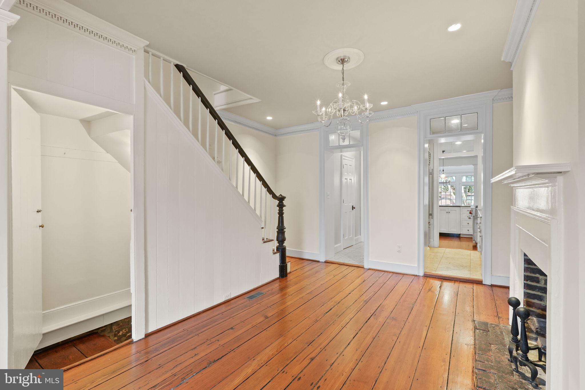 513 S FAIRFAX STREET