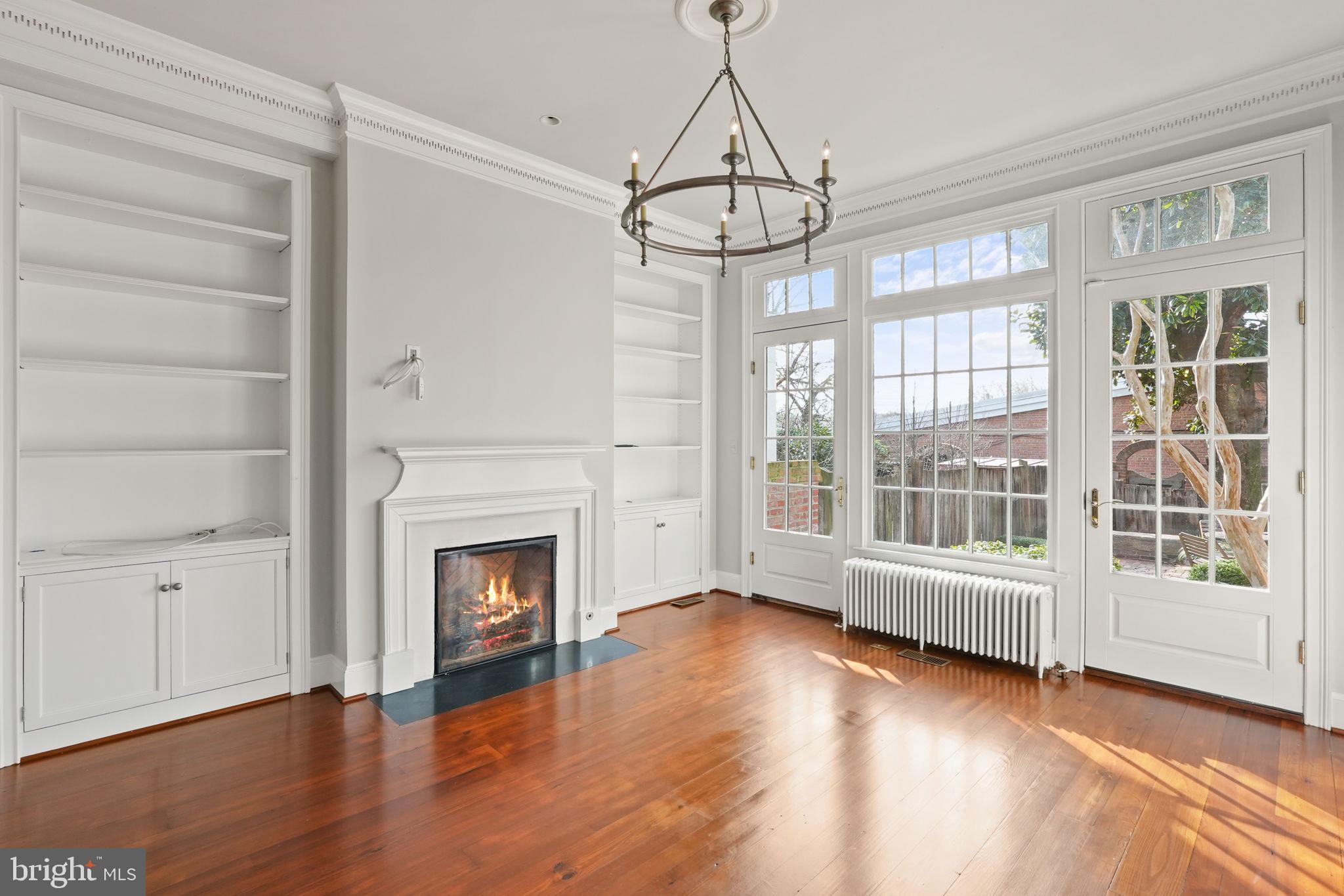 513 S FAIRFAX STREET