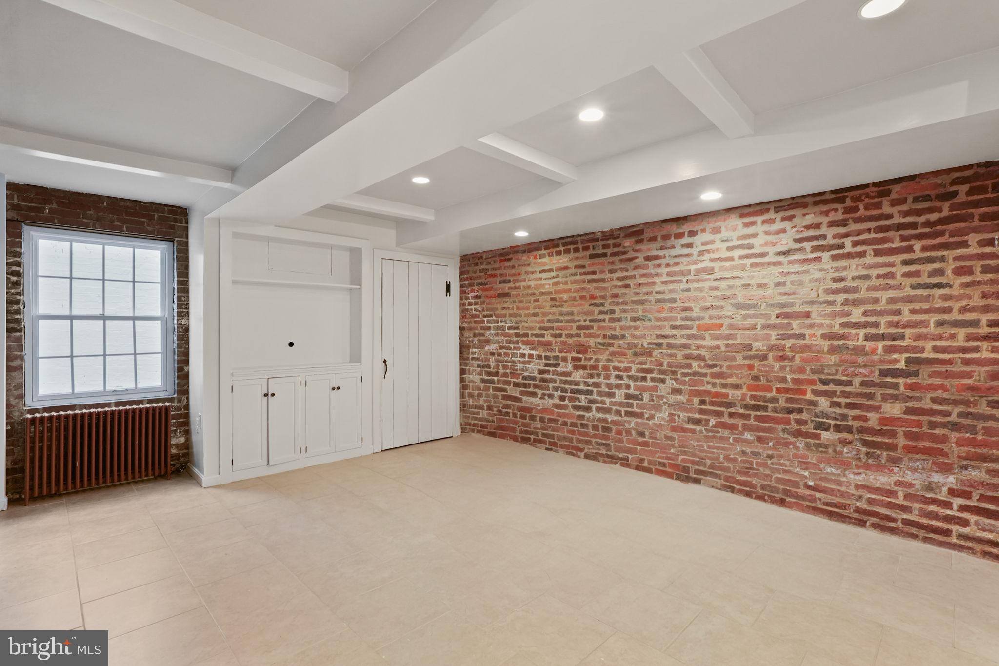 513 S FAIRFAX STREET