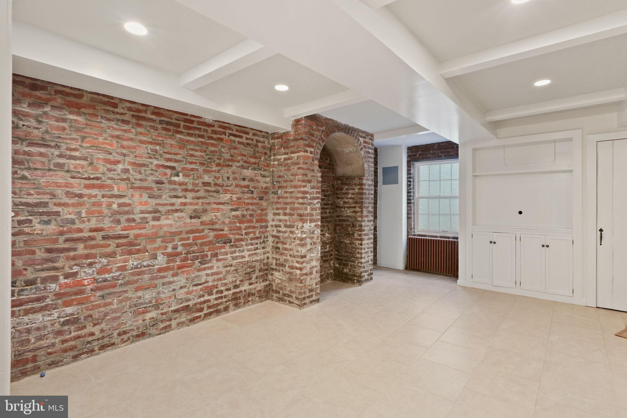 513 S FAIRFAX STREET