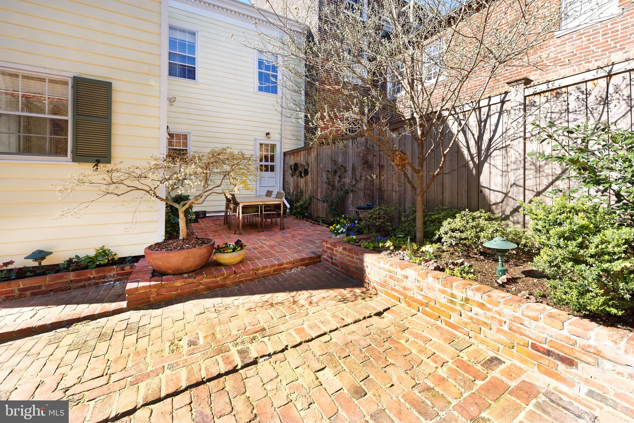 201 CAMERON STREET