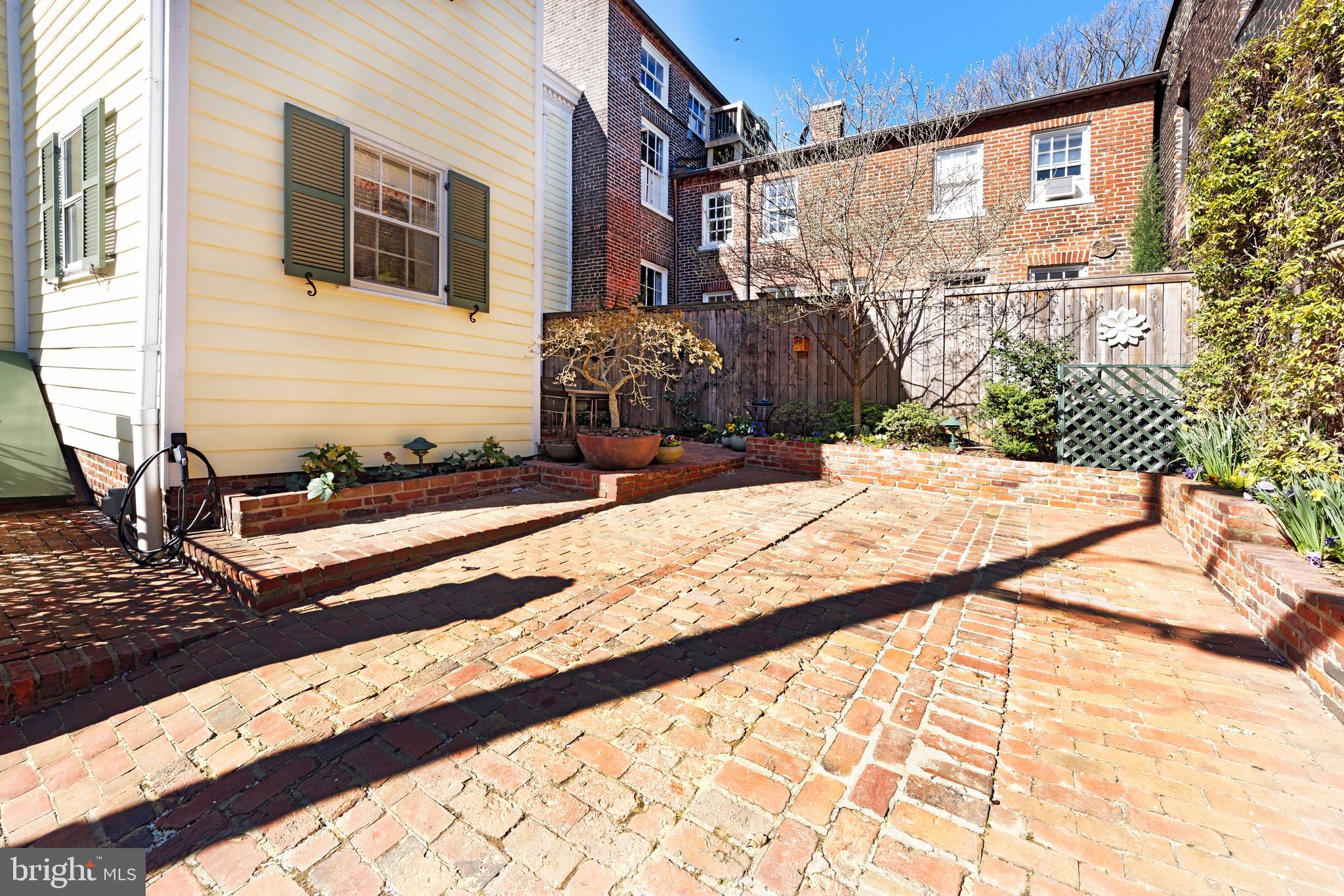 201 CAMERON STREET