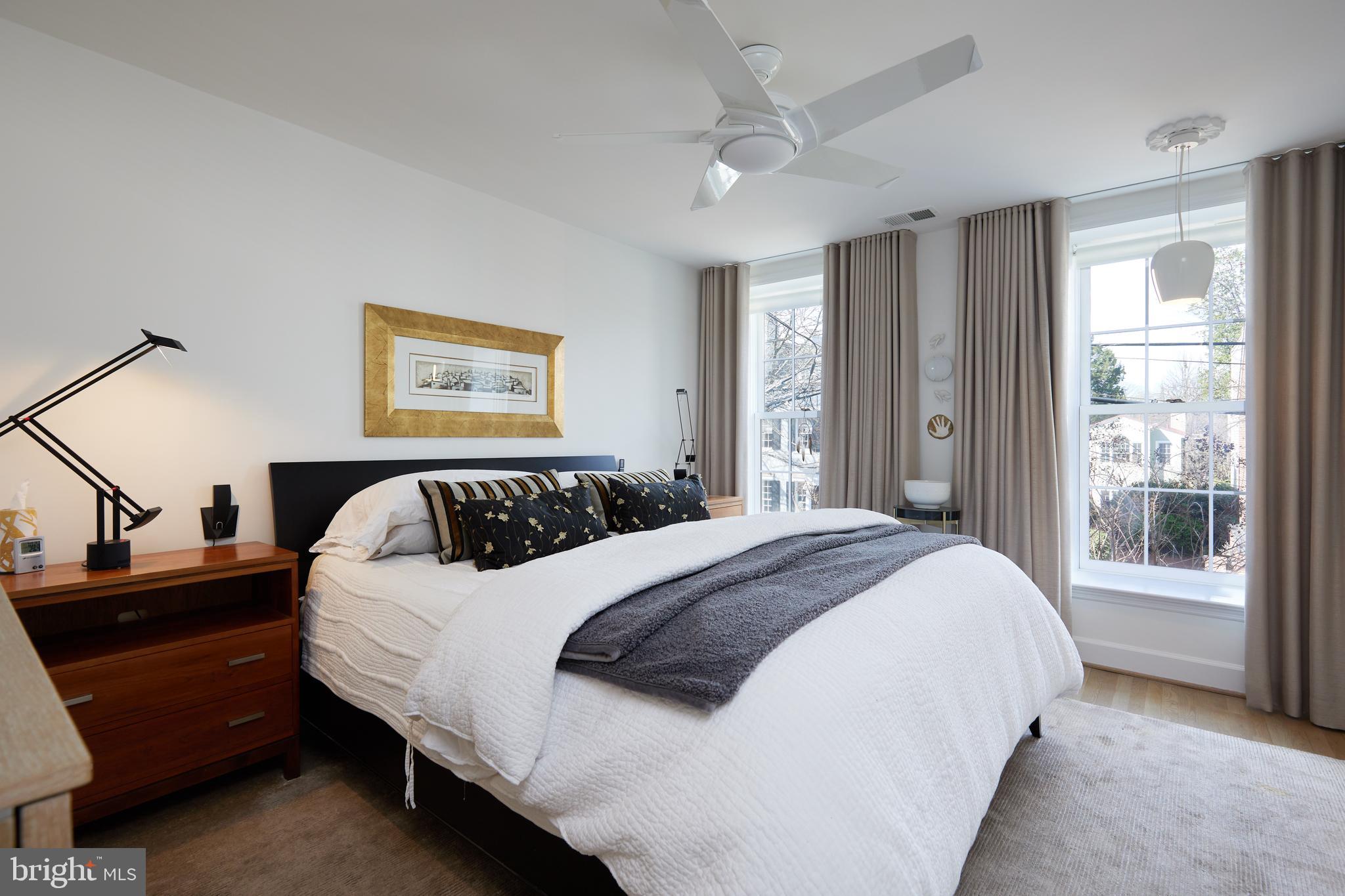 200 FAIRFAX STREET S 6