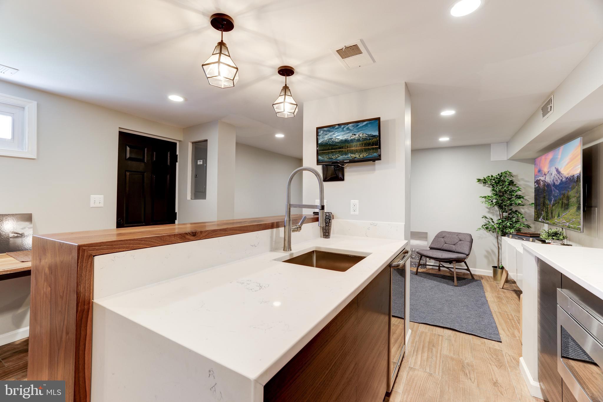 1200 ORONOCO STREET