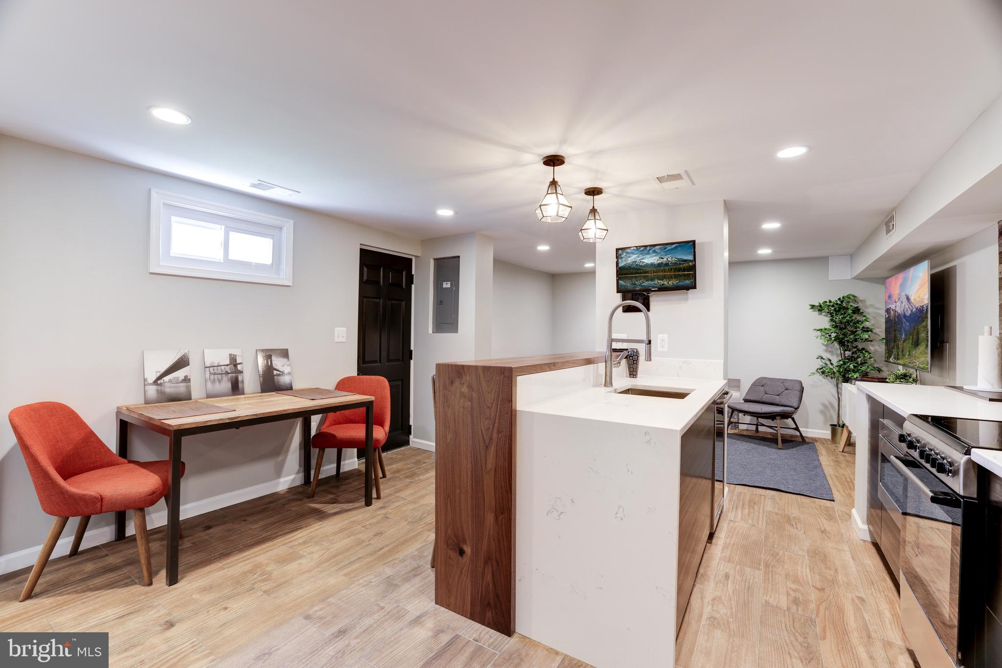 1200 ORONOCO STREET