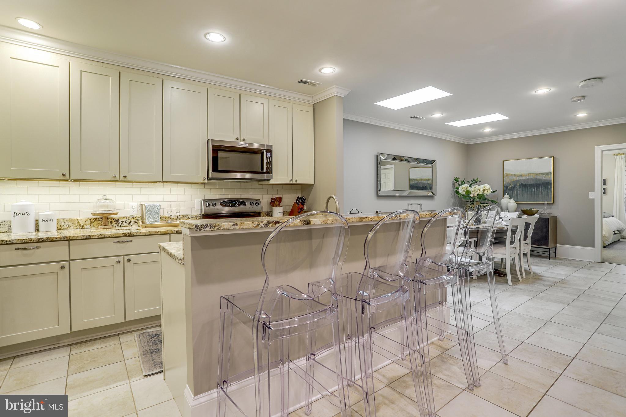 129 S FAIRFAX STREET